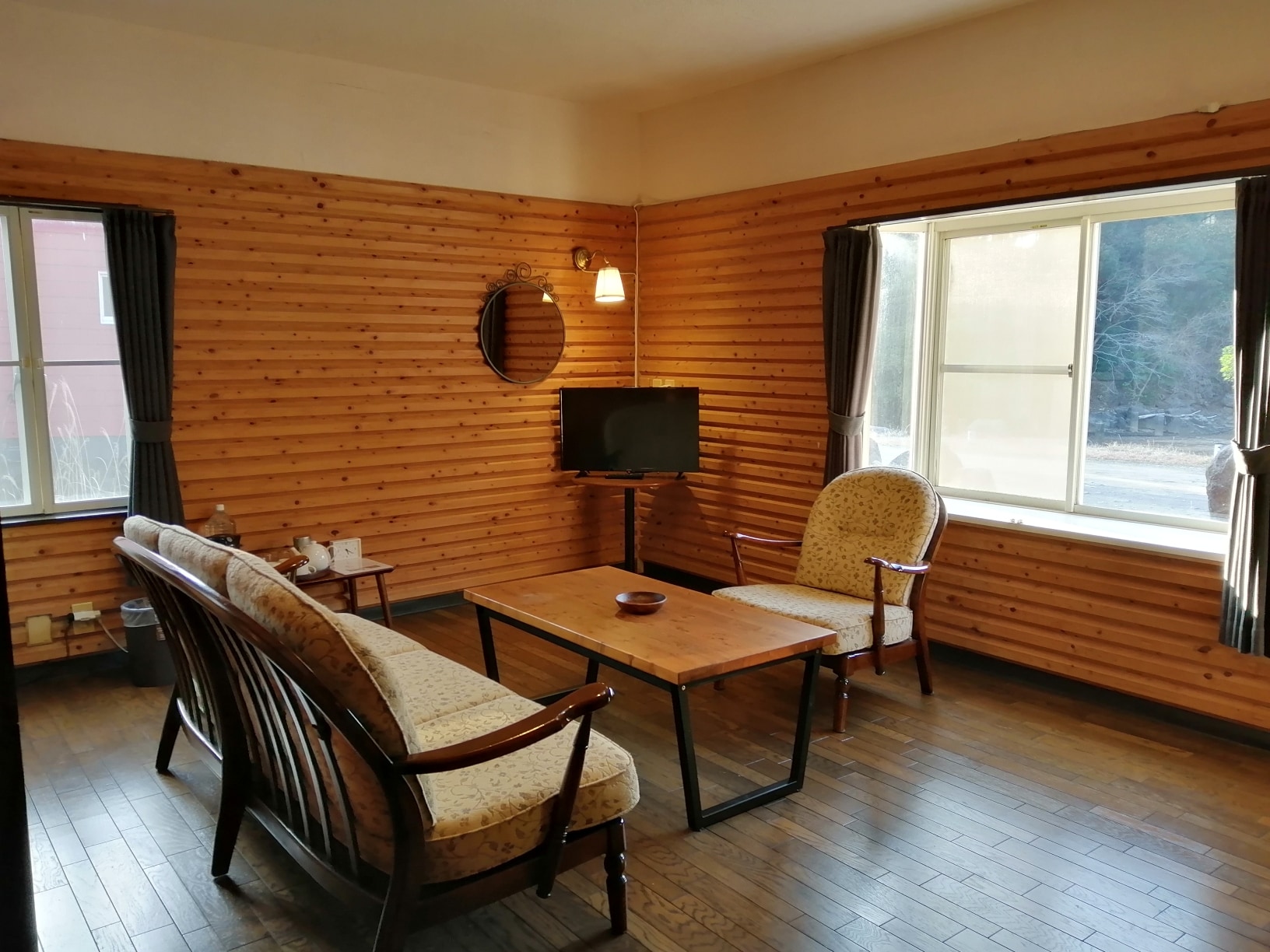 Petit House - Freesia Living Room