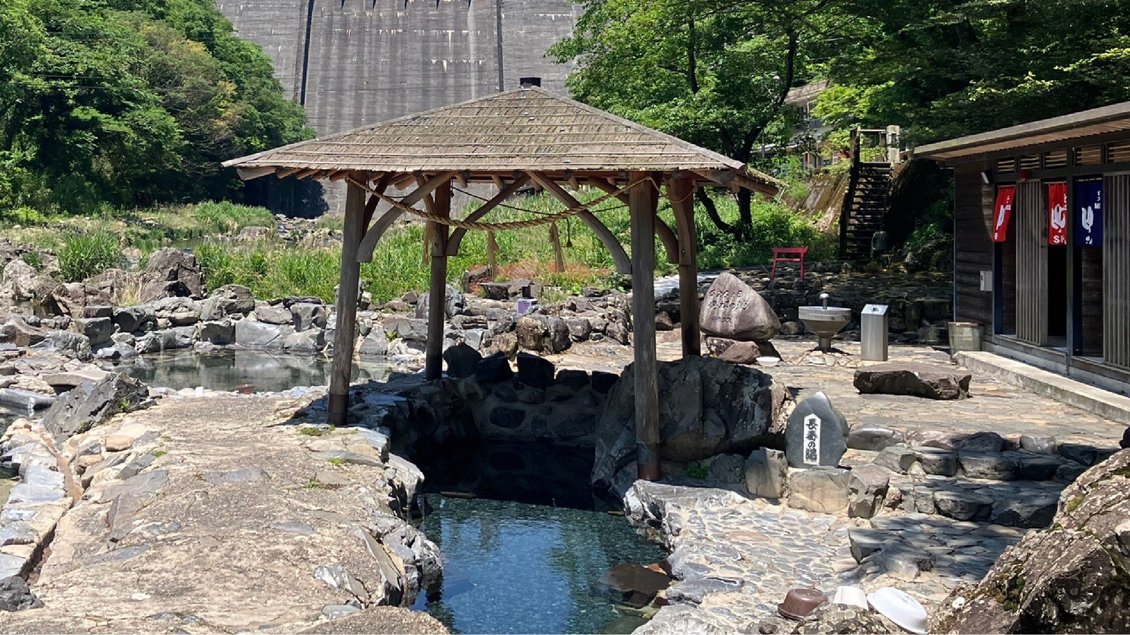 The Western champion: Open-air bath