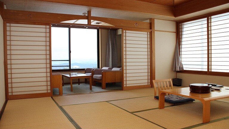 Impressed by the rising sun from Mt. Himekami Japanese-style room 12.5 tatami mats with bath and toilet