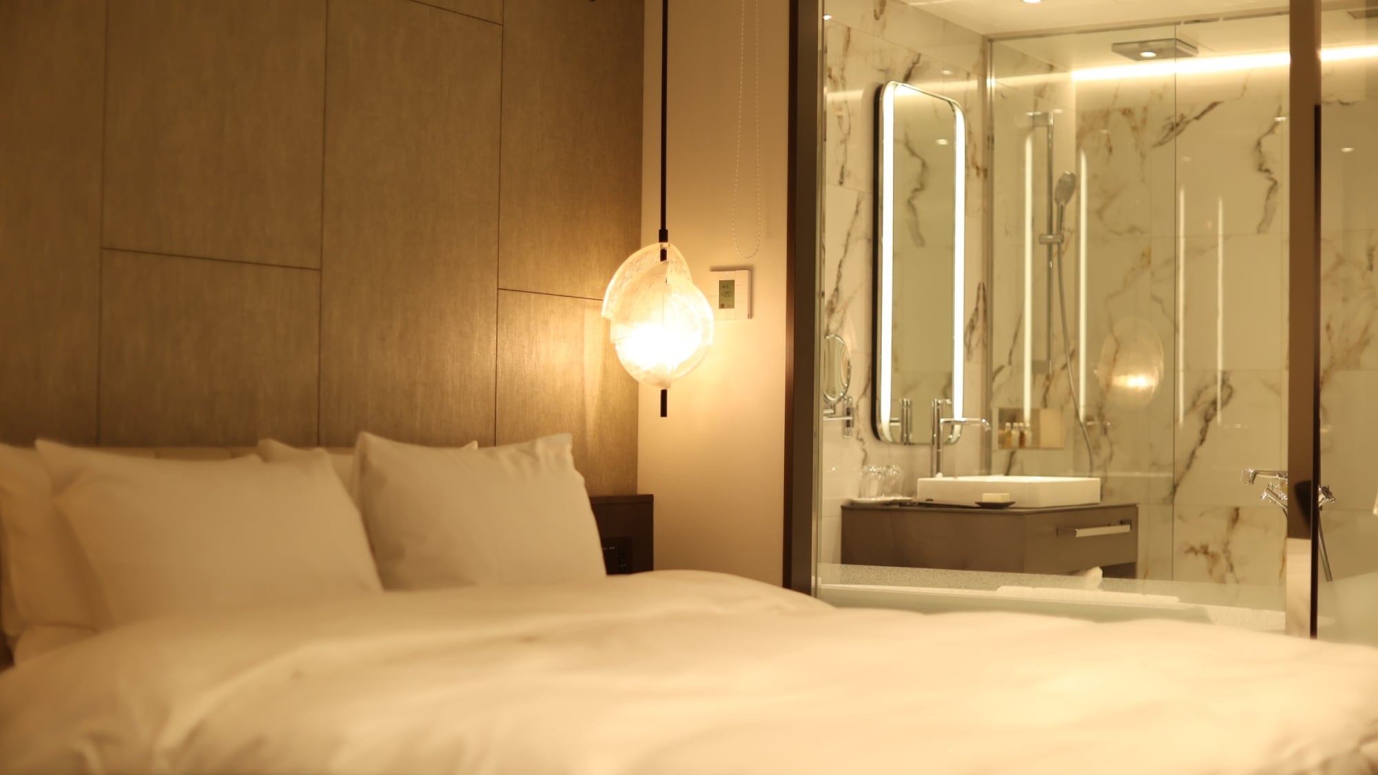 雙人房｜平均32平方米