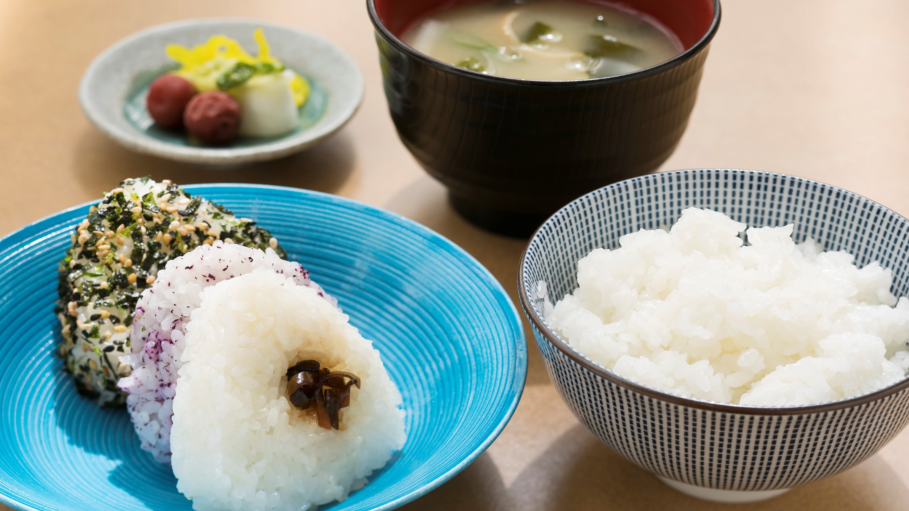 ◆ Rice and rice balls ◆ We use Koshihikari rice from Okayama!