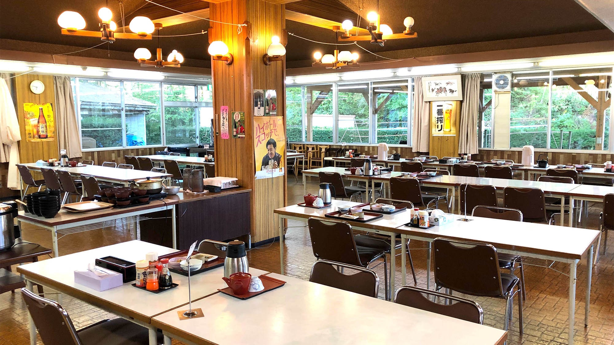 ・ Please enjoy your meal in the shared dining space ♪
