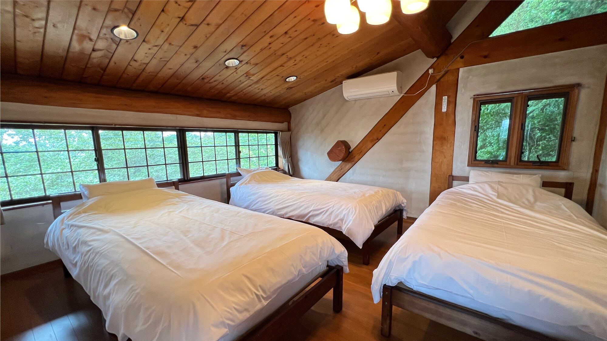 [อิซุ สกายไลน์ 208] ห้องนอน