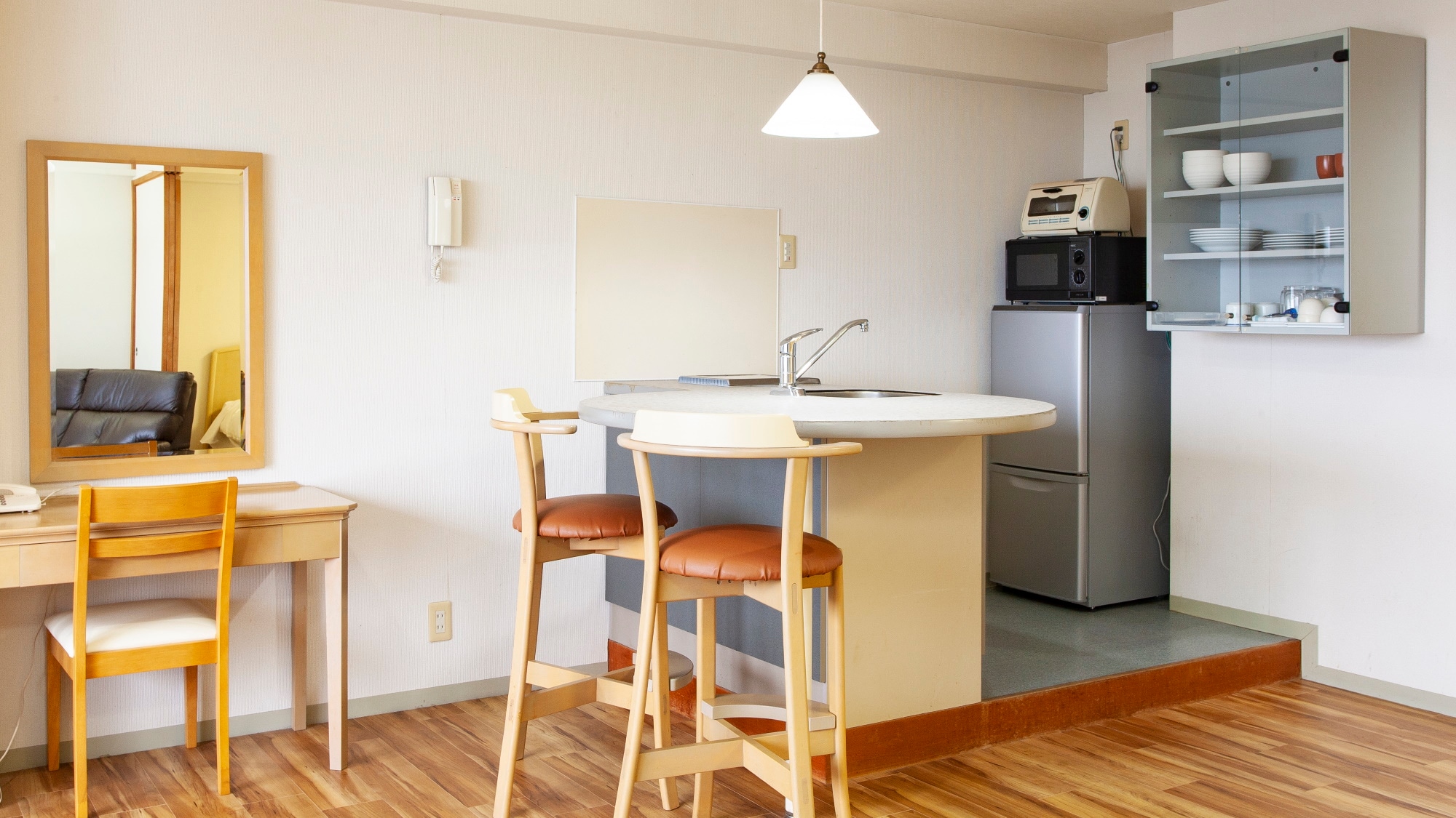 ห้องพักทุกห้องมีห้องครัว! มีเครื่องครัวและภาชนะสำหรับรับประทานอาหารให้เช่าฟรี