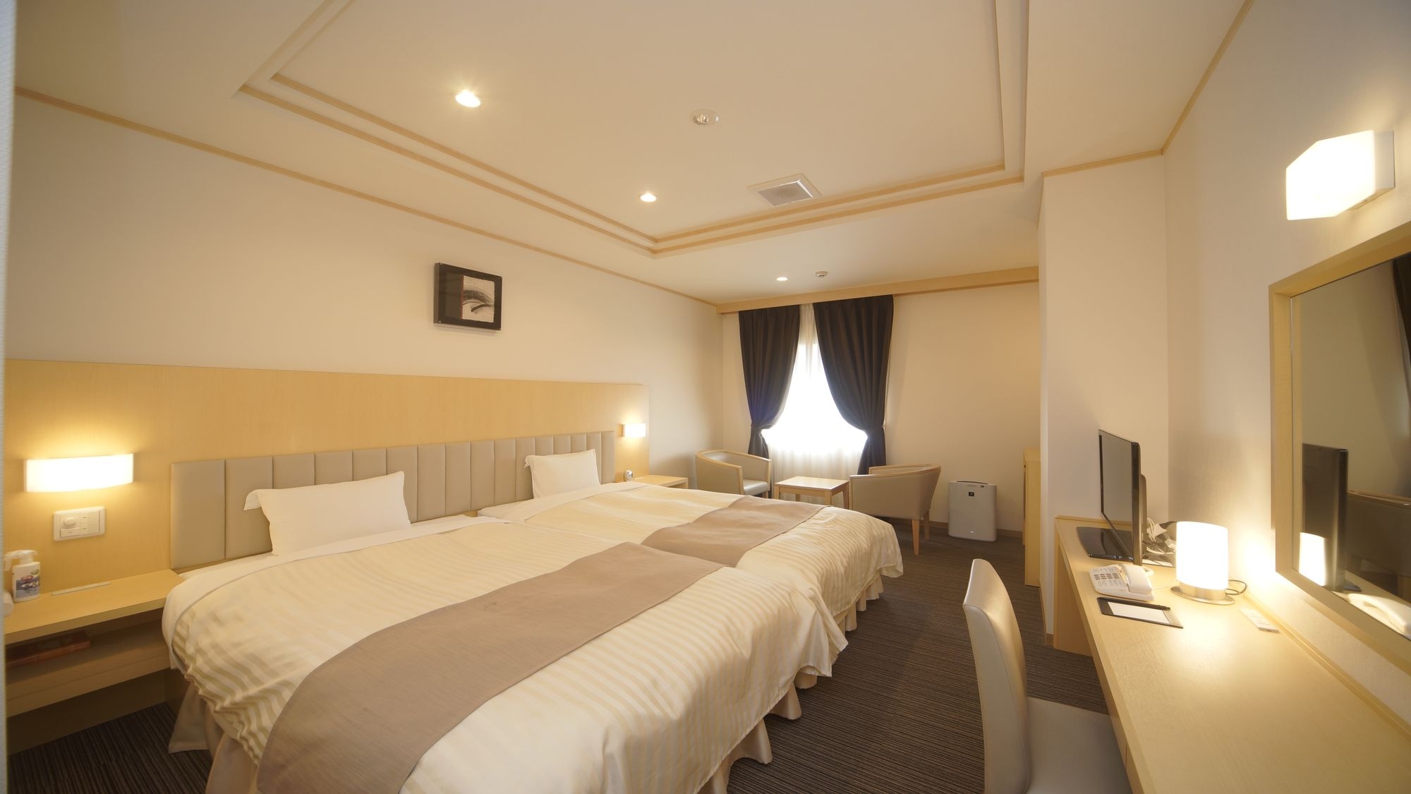 Superior Twin (Non-smoking)