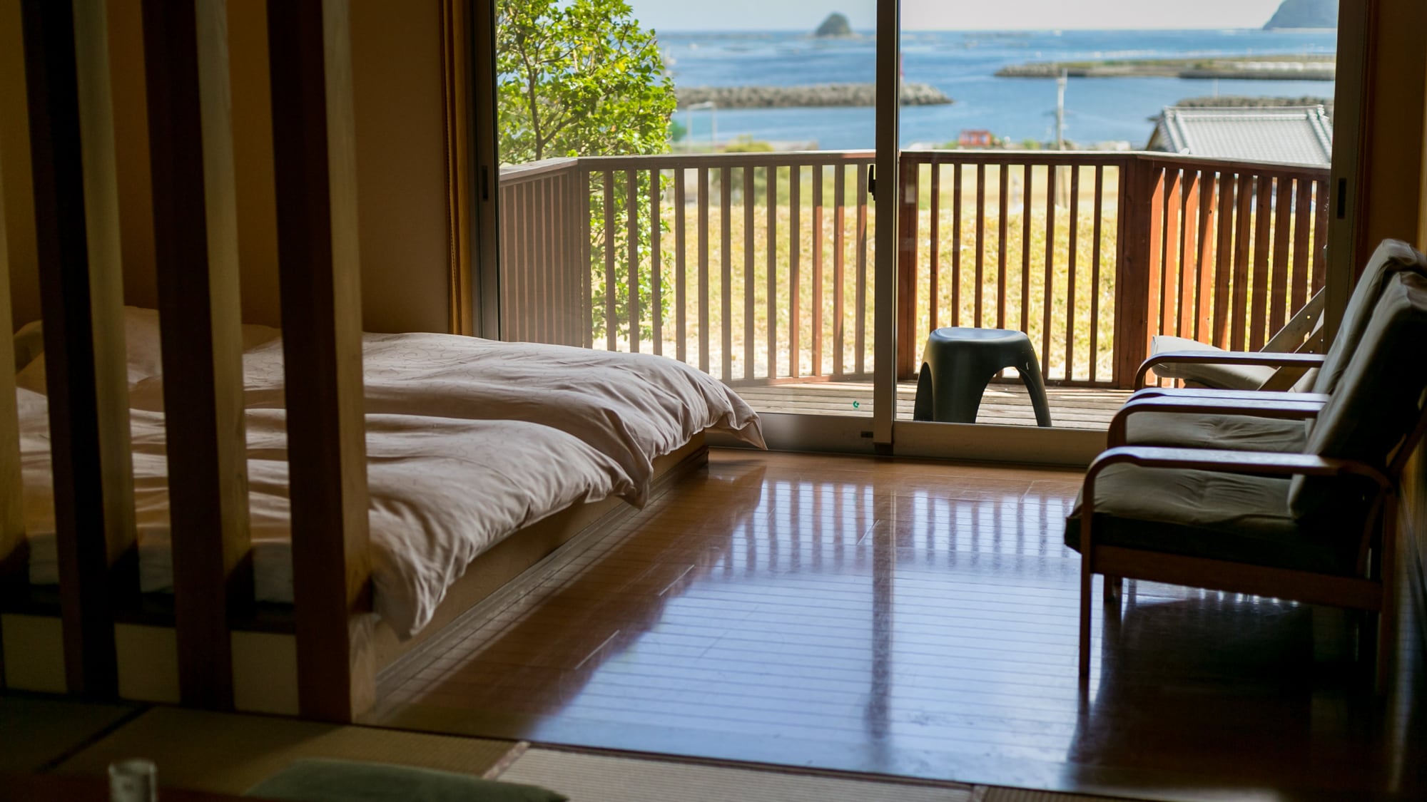 [Rooms in the hill annex with a view of the sea, Sakura]