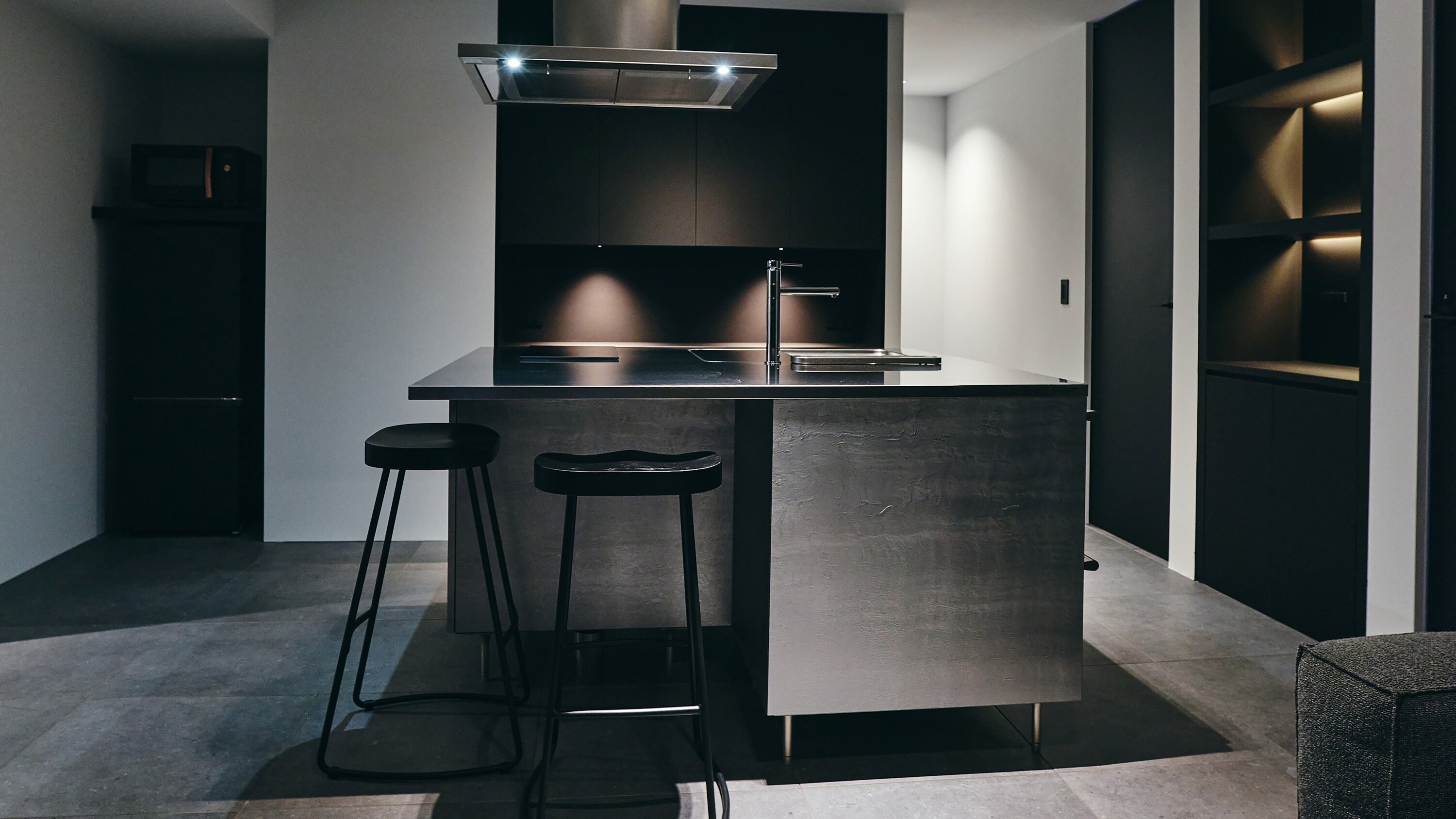 Premier Suite 301 / Island Kitchen
