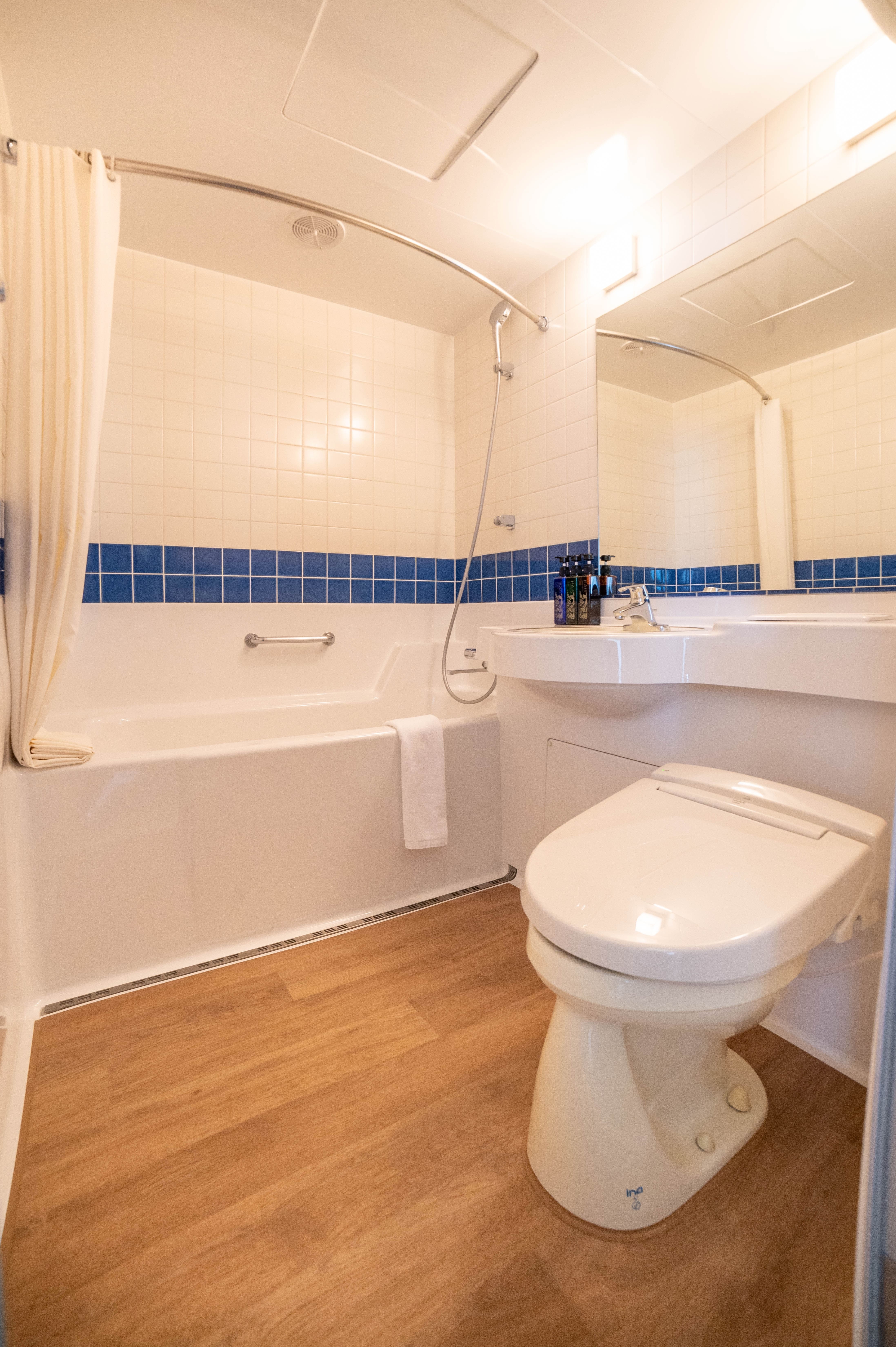 Family, Oceanside Jr Suite, Japanese Modern Suite Bathroom