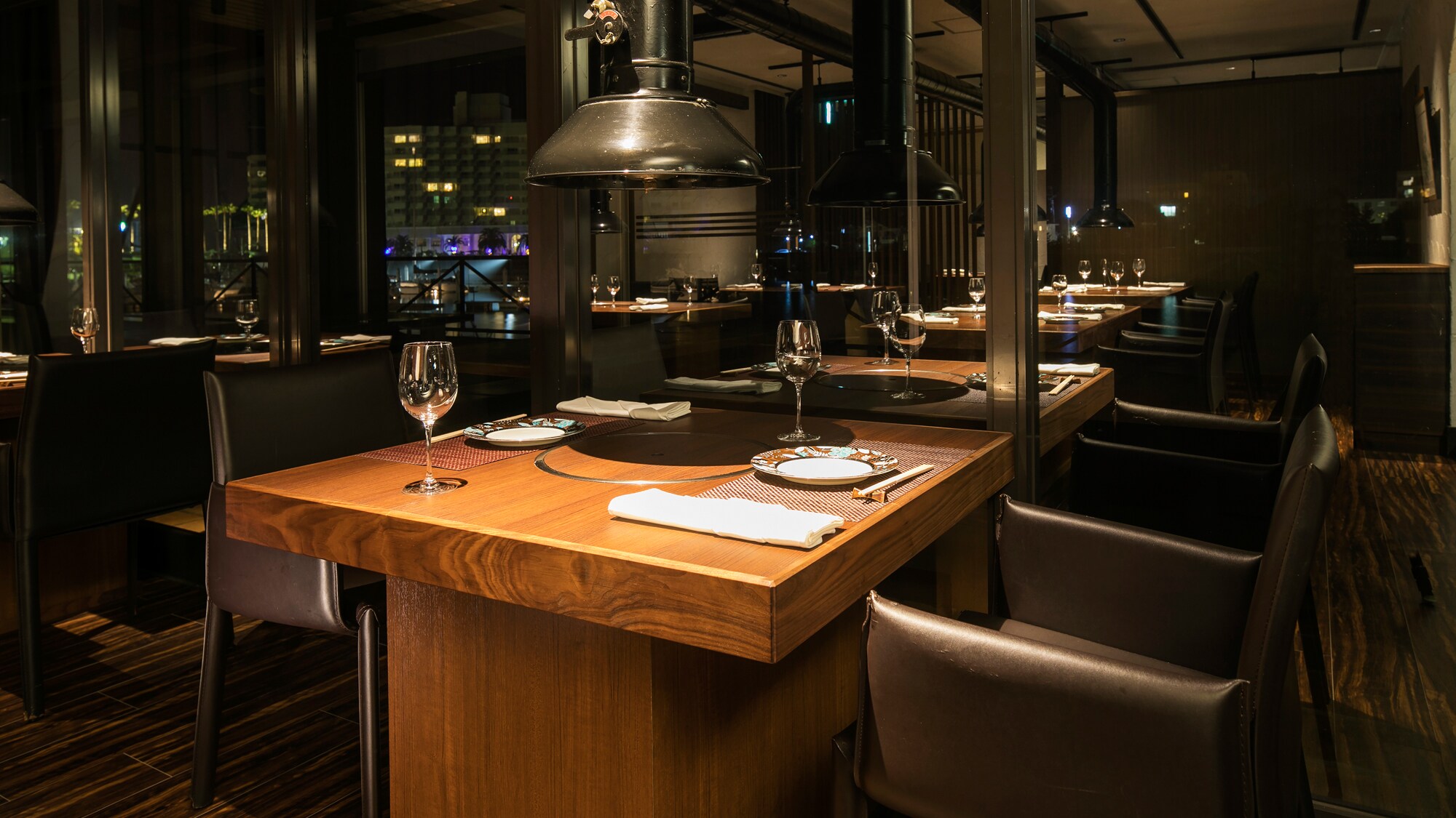 At the grill "Shimahou," you can enjoy the original flavor of the ingredients grilled over charcoal.