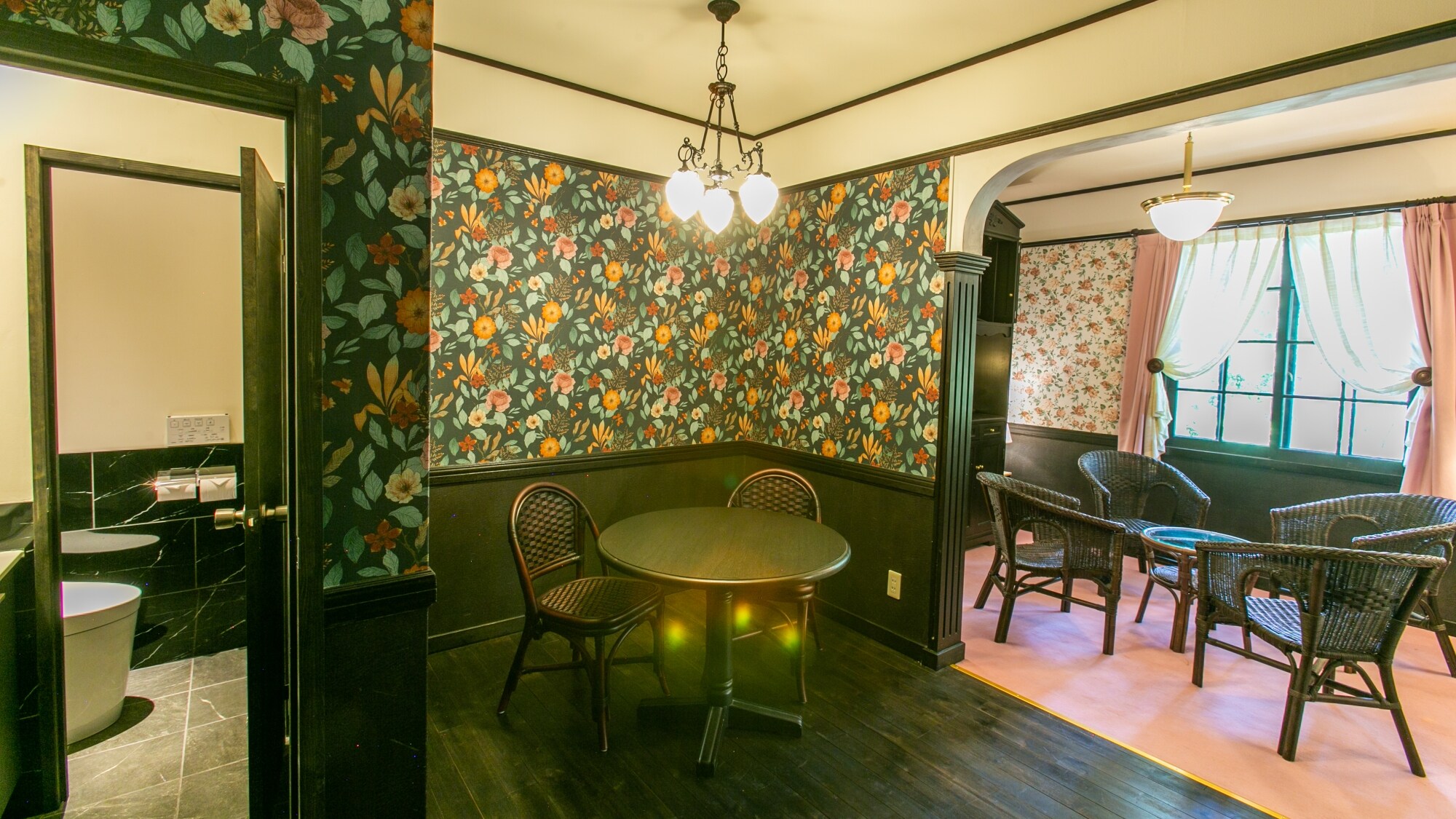 [With semi-open-air bath] Executive Suite <42 square meters> with bedroom, dining room and living room