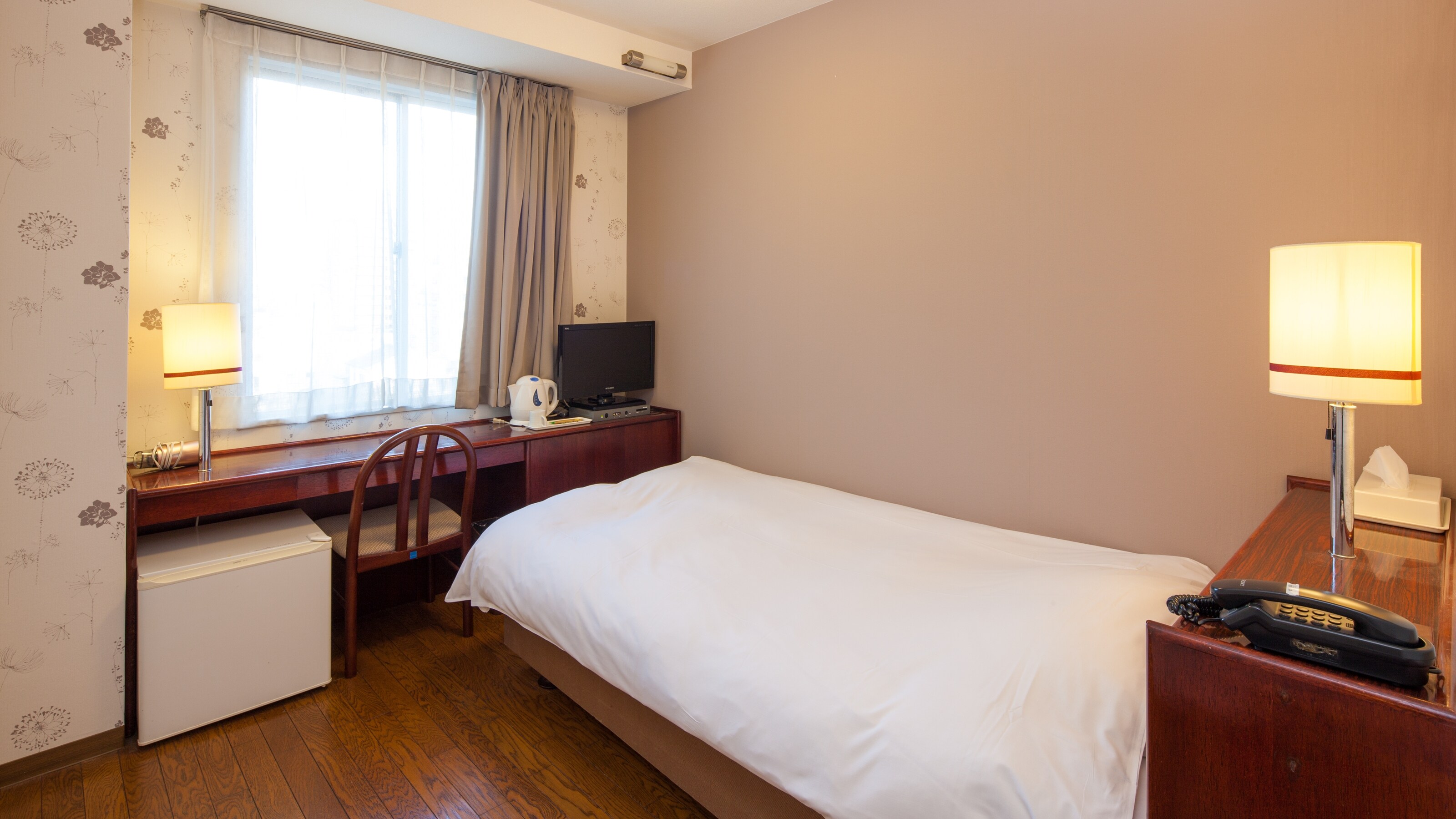 Contoh kamar tunggal