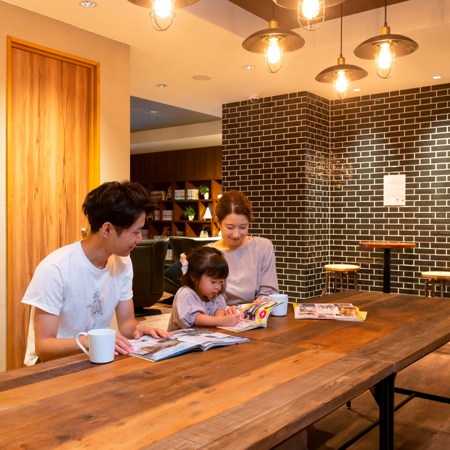 Many information magazines are available on the K-park family floor on the 2nd floor.