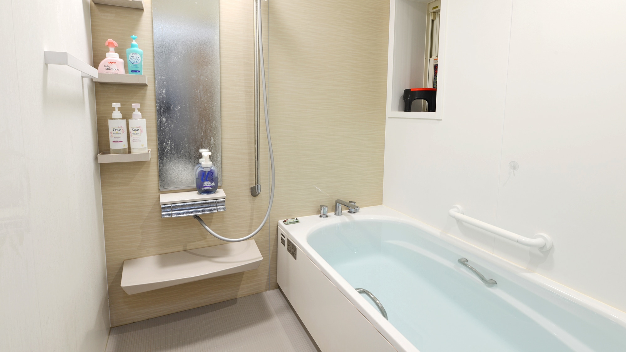 *[Kamar mandi bersama] Kamar mandi keluarga pribadi. Silakan digunakan sesuai urutan.