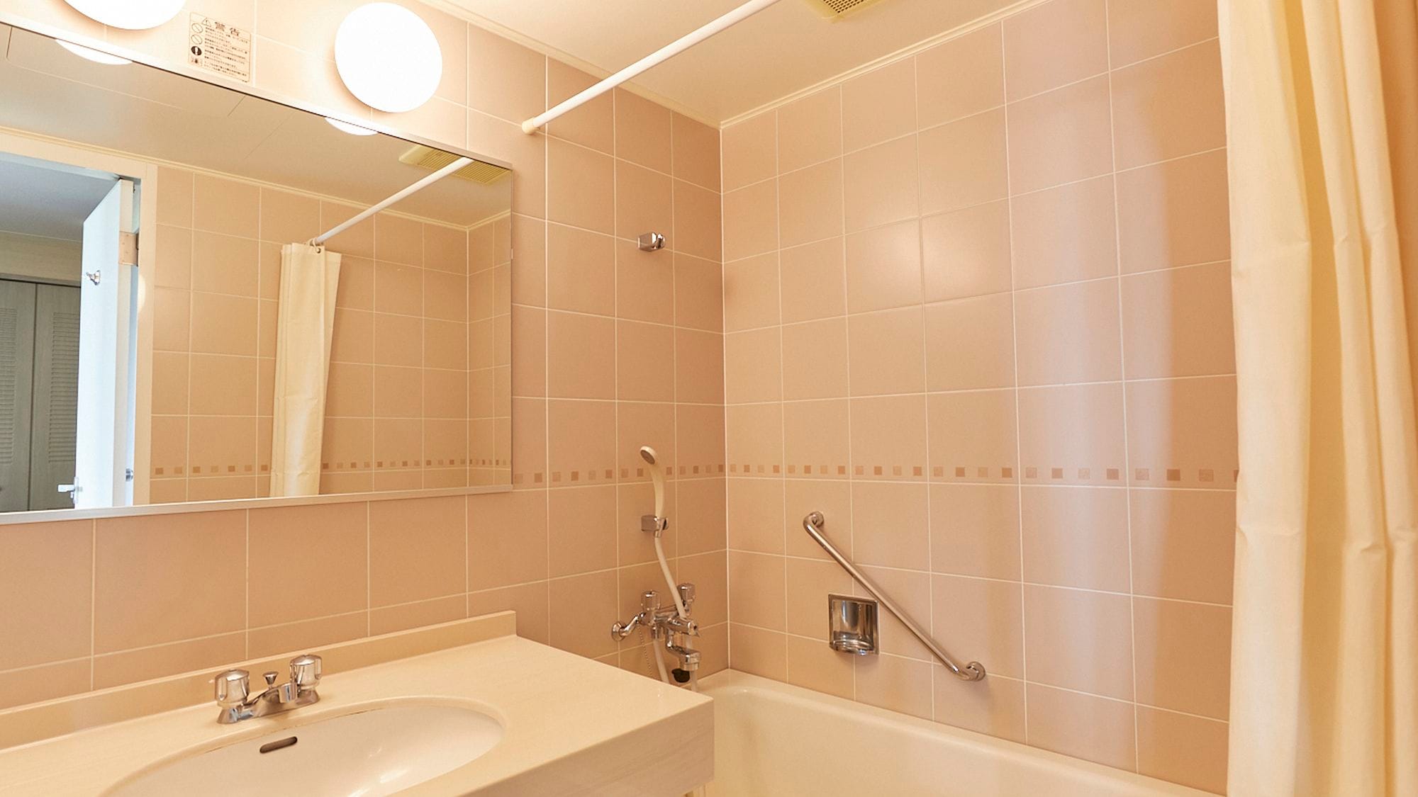 Western-style twin room (37 square meters) [Non-smoking]