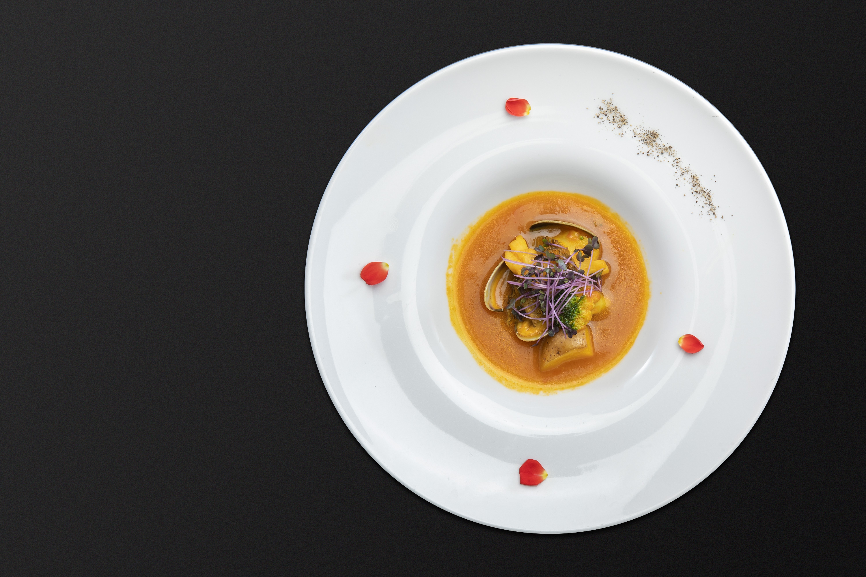 An example of Japanese creative cuisine "Yamahana"