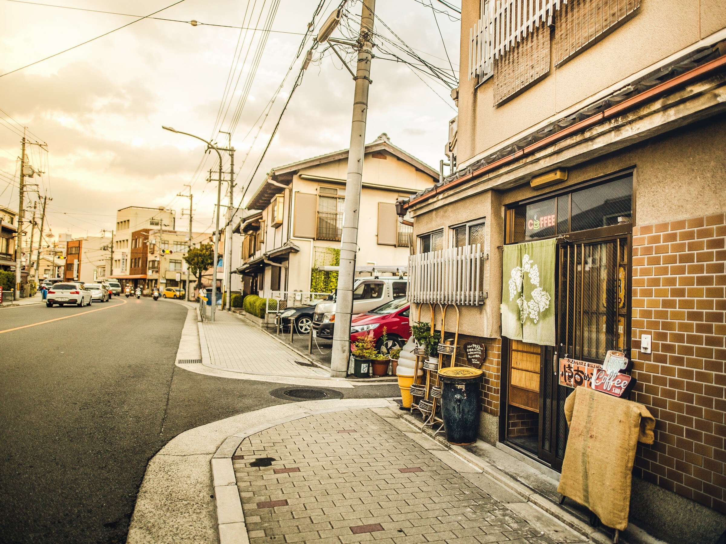 National road in front of the nostalgic future (Takeda Kaido).