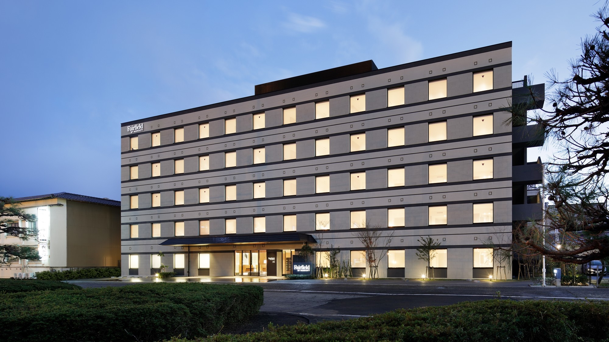 Exterior: Use our hotel as your base to discover the hidden charms of the area.