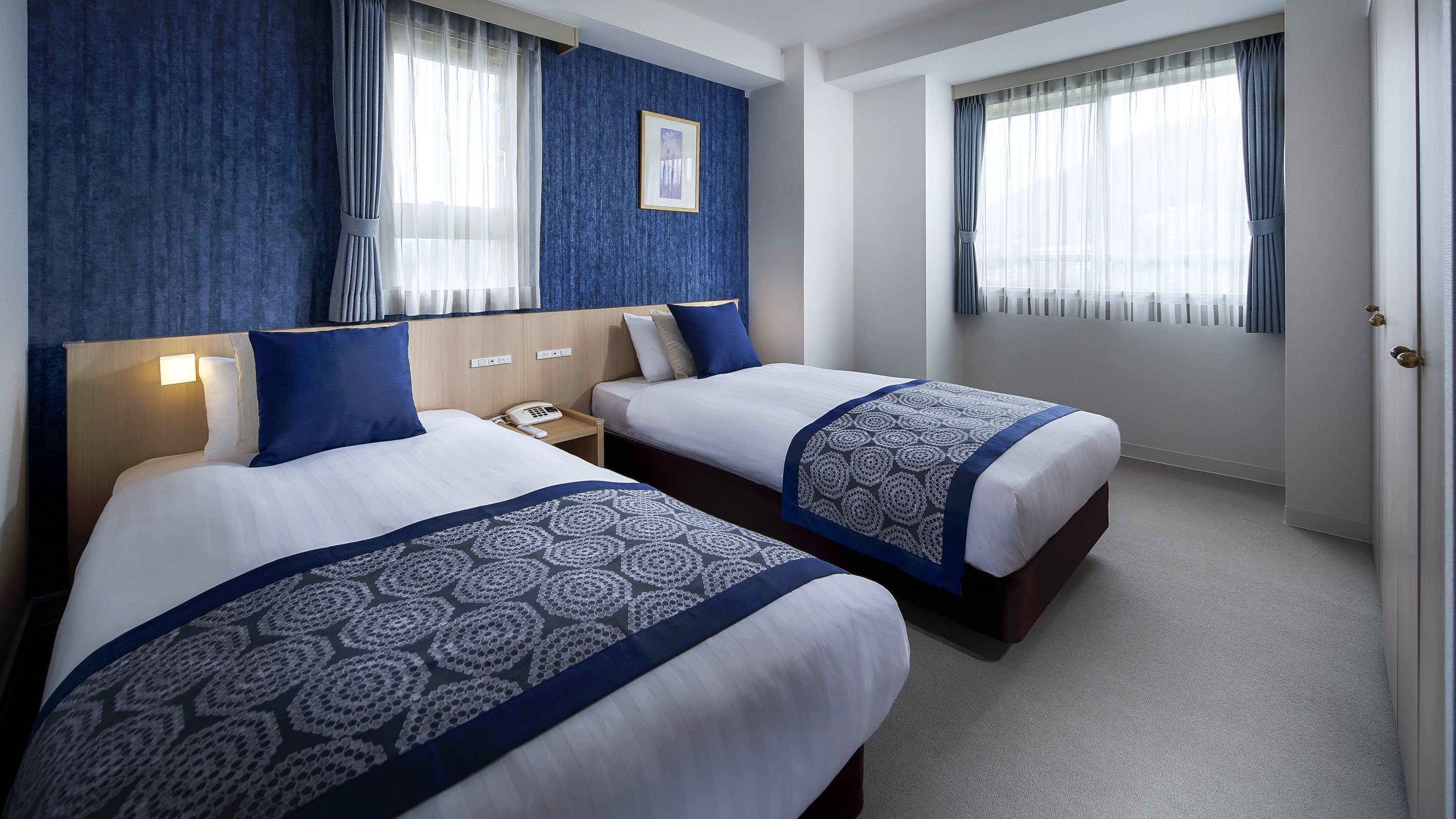Garden Green Suite Bedroom