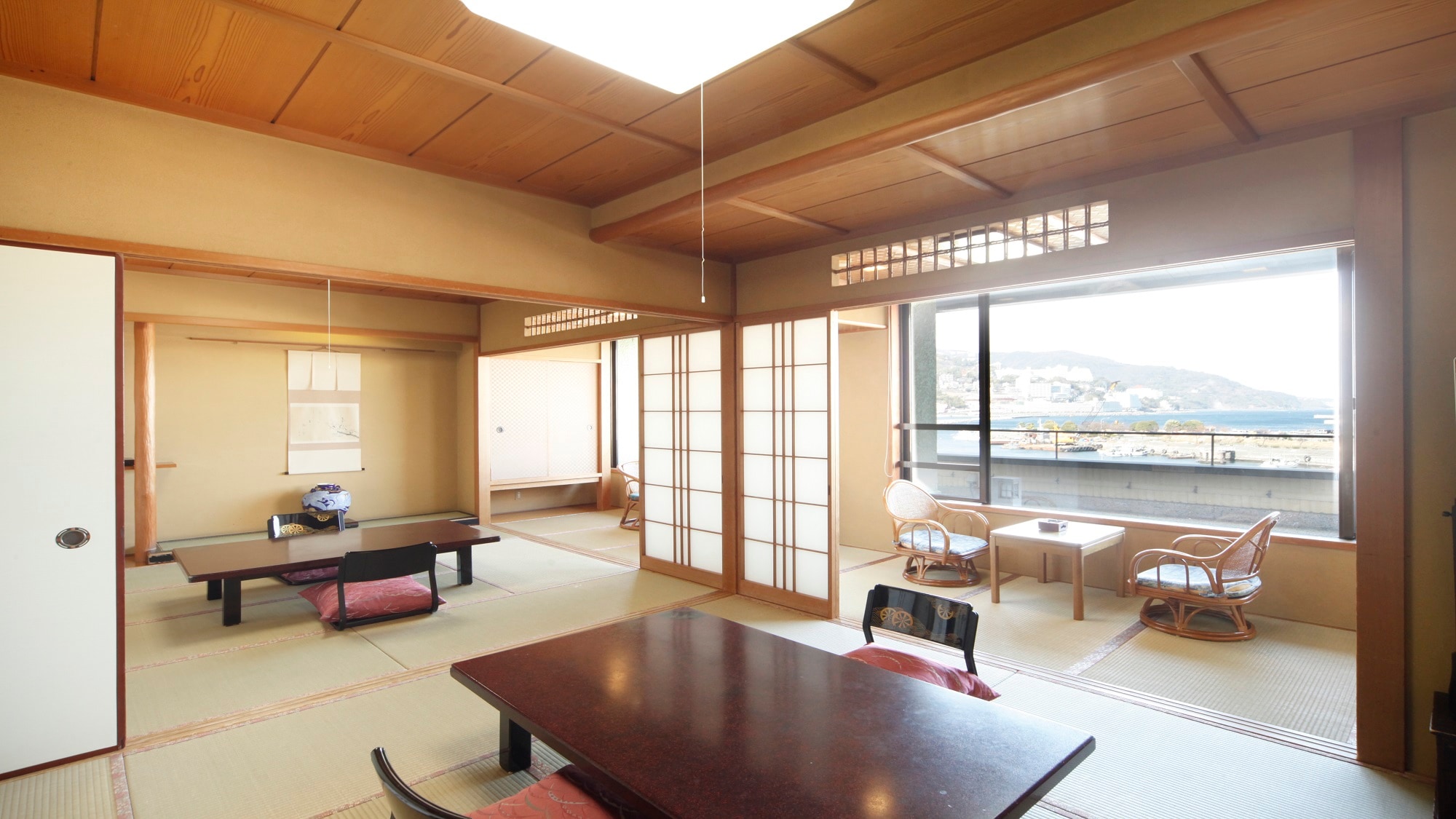 [Limited to 2 rooms a day] The room between 8 tatami mats and 2 is recommended for those who want to relax.
