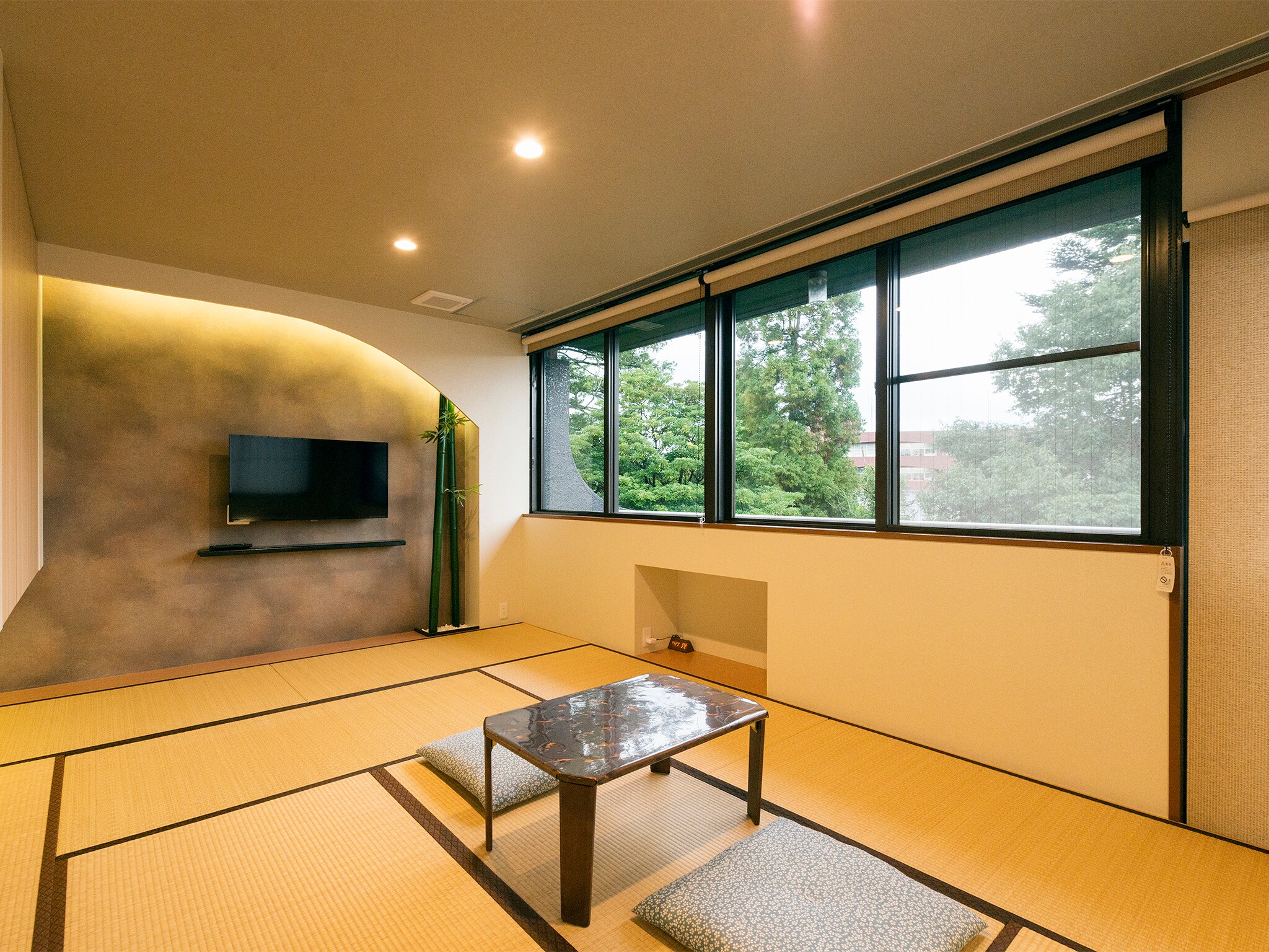 Japanese-style room