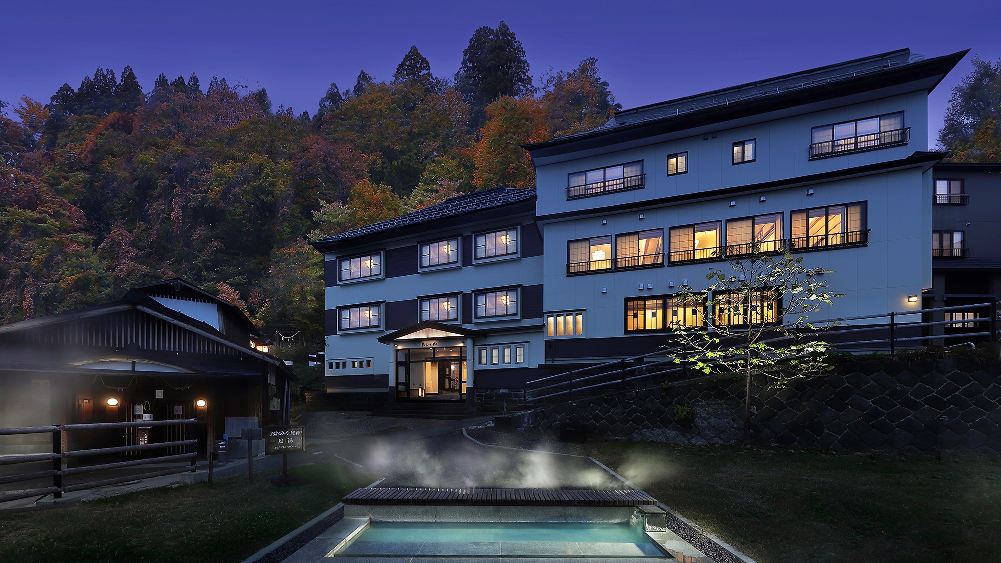 [外觀之夜] 大正浪漫世界展開的複古溫泉旅館