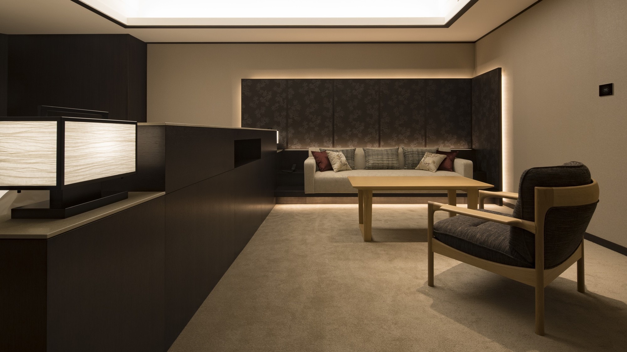 Junior suite room (non-smoking, 63 square meters)