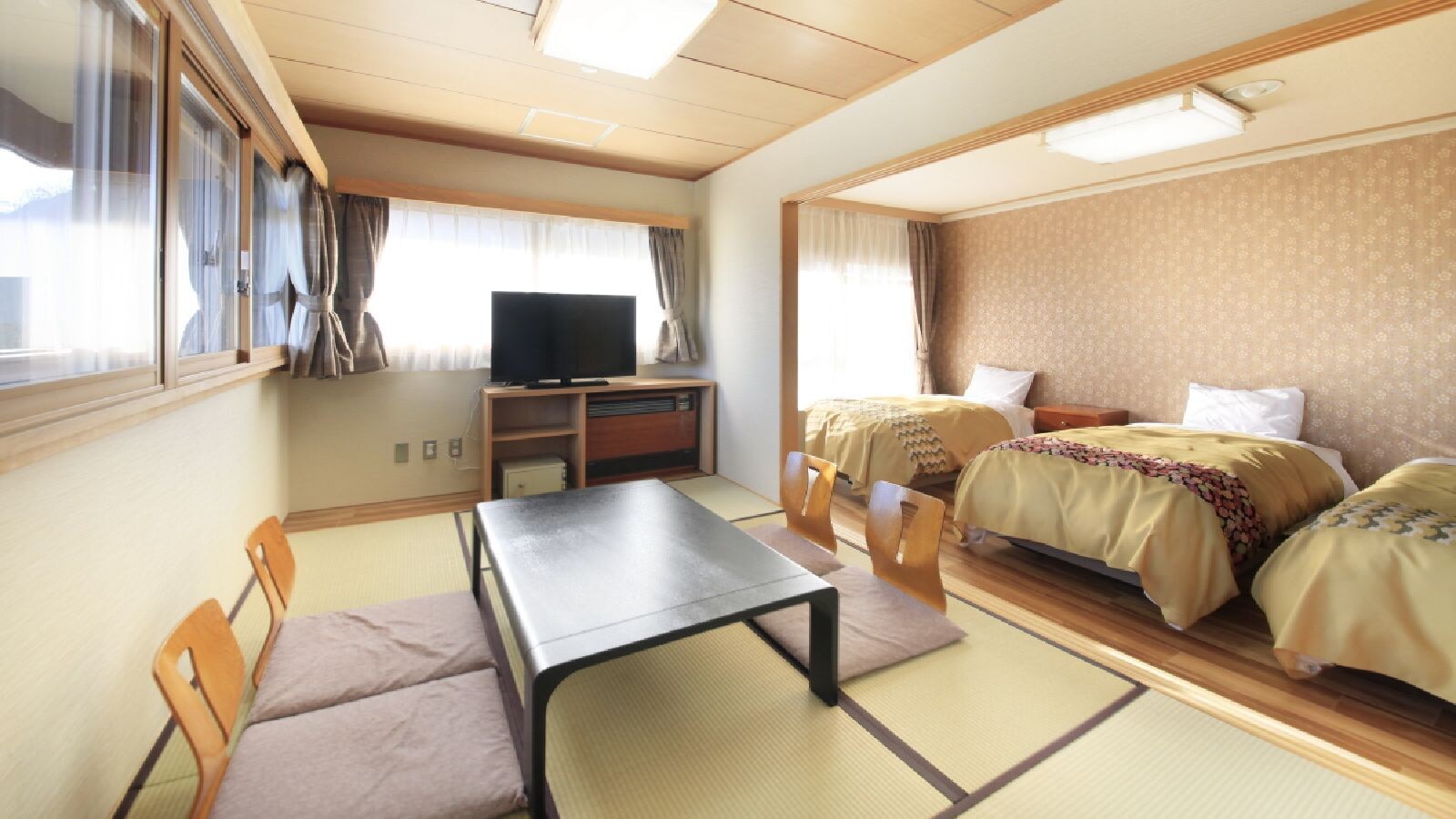 [Phòng kiểu Nhật-Tây I] Phòng kiểu Nhật 6 chiếu tatami + 3 giường Simmons + phòng khách + bồn tắm + toilet...Tôi...