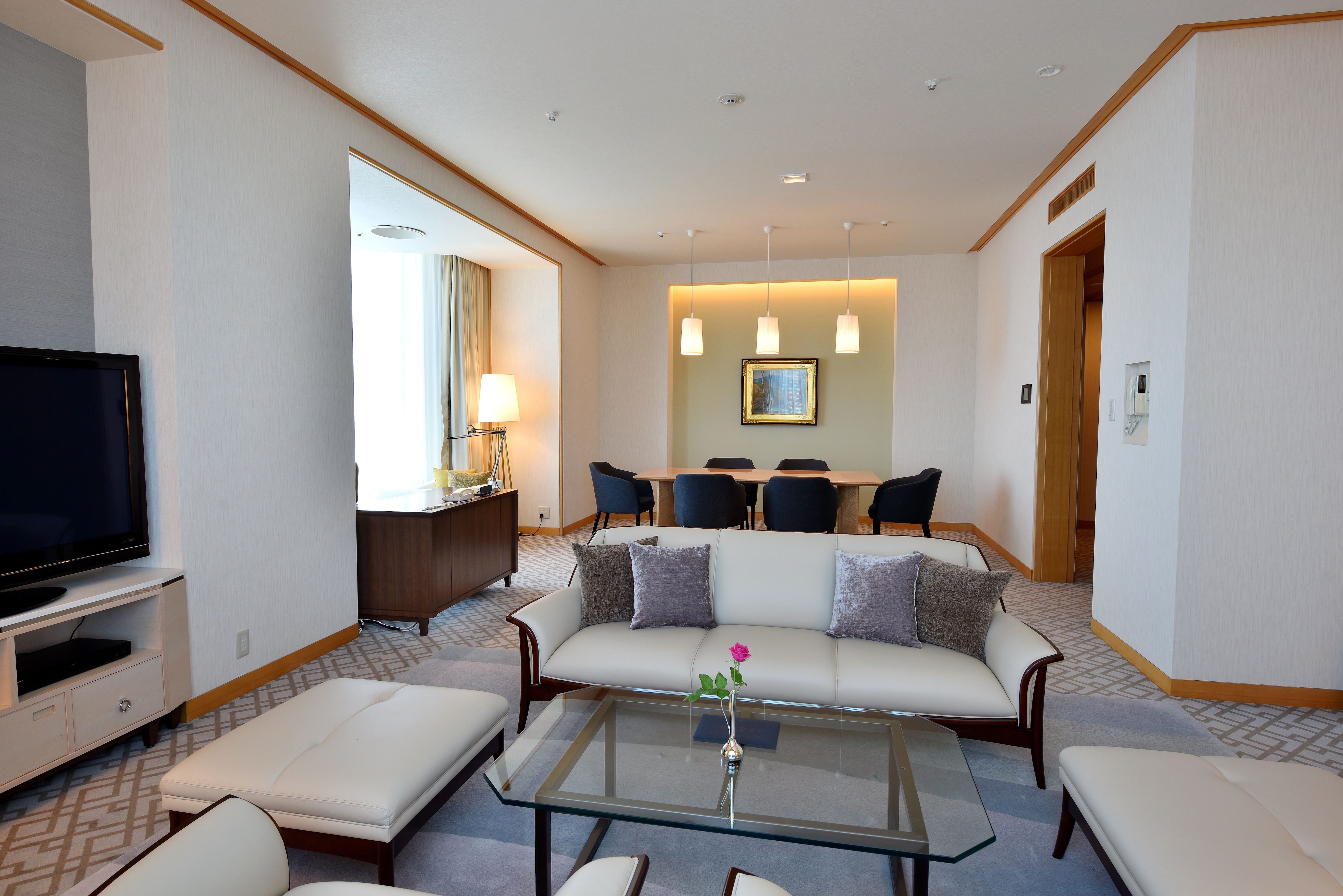 [Tower Building> Penthouse Suite] Approximately 105 m2 Living room (example)