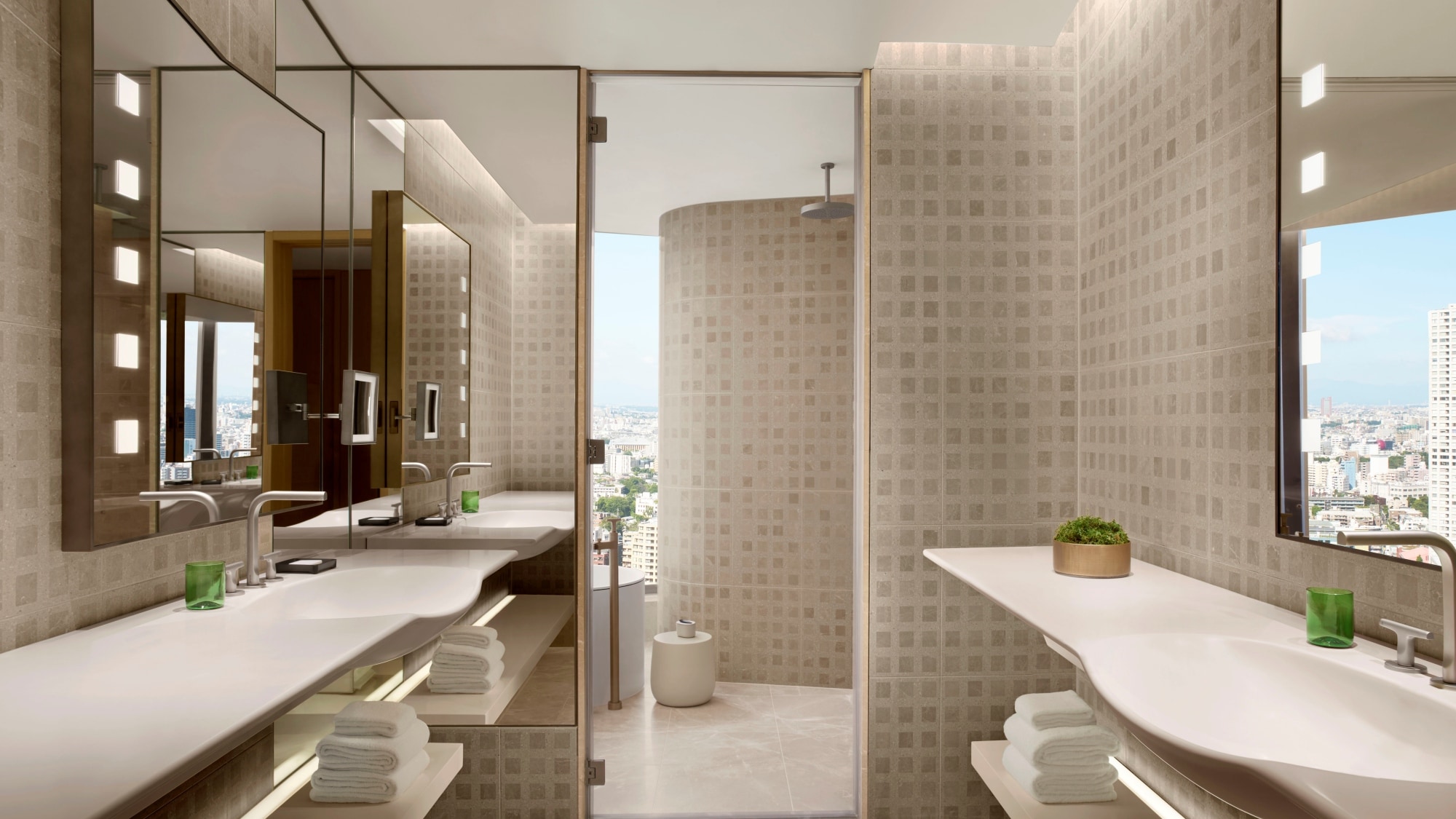 【이그제큐티브 스위트/욕실】 세련되고 아름다움과 편리함을 겸비한 공간을 목표로 했습니다.