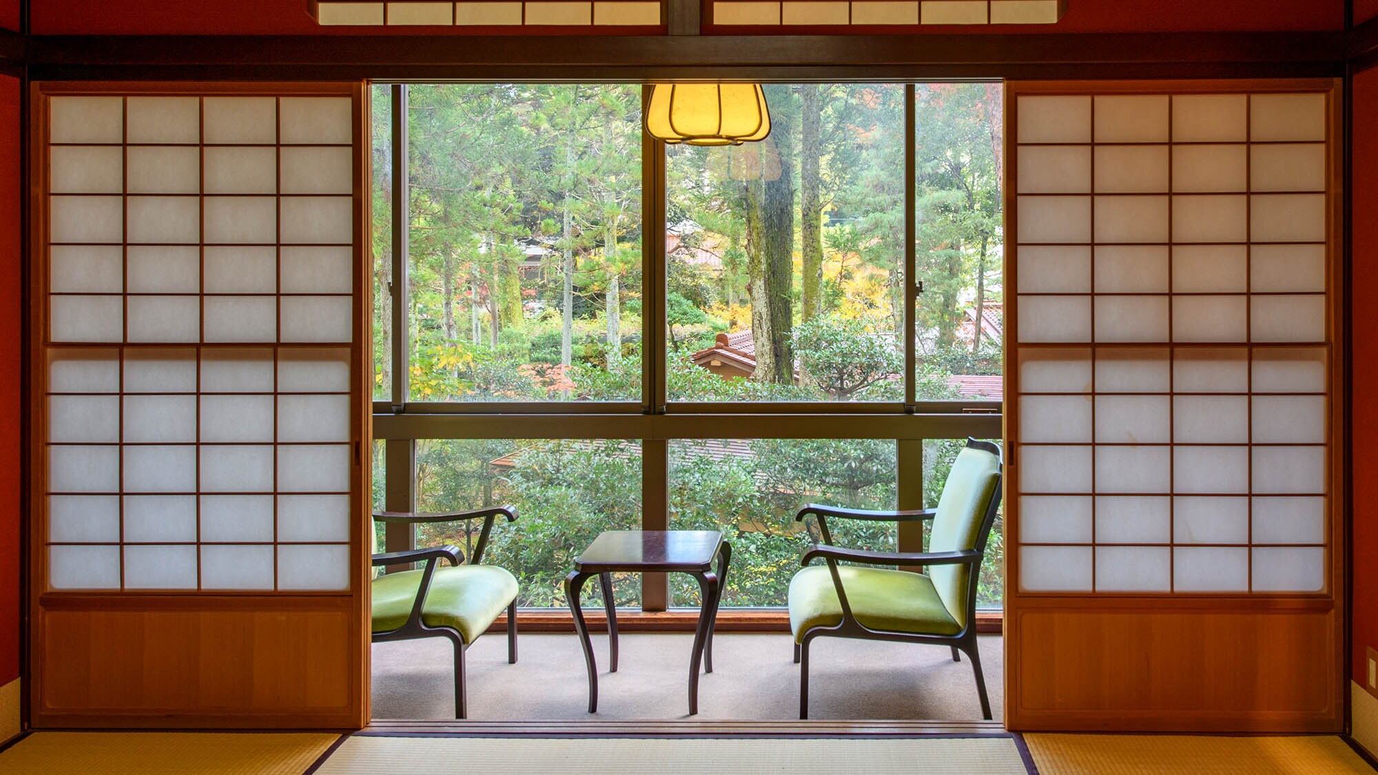 【秋之厅～朱墙和洋室半特别房/秋园房】10叠日式房间+双床房