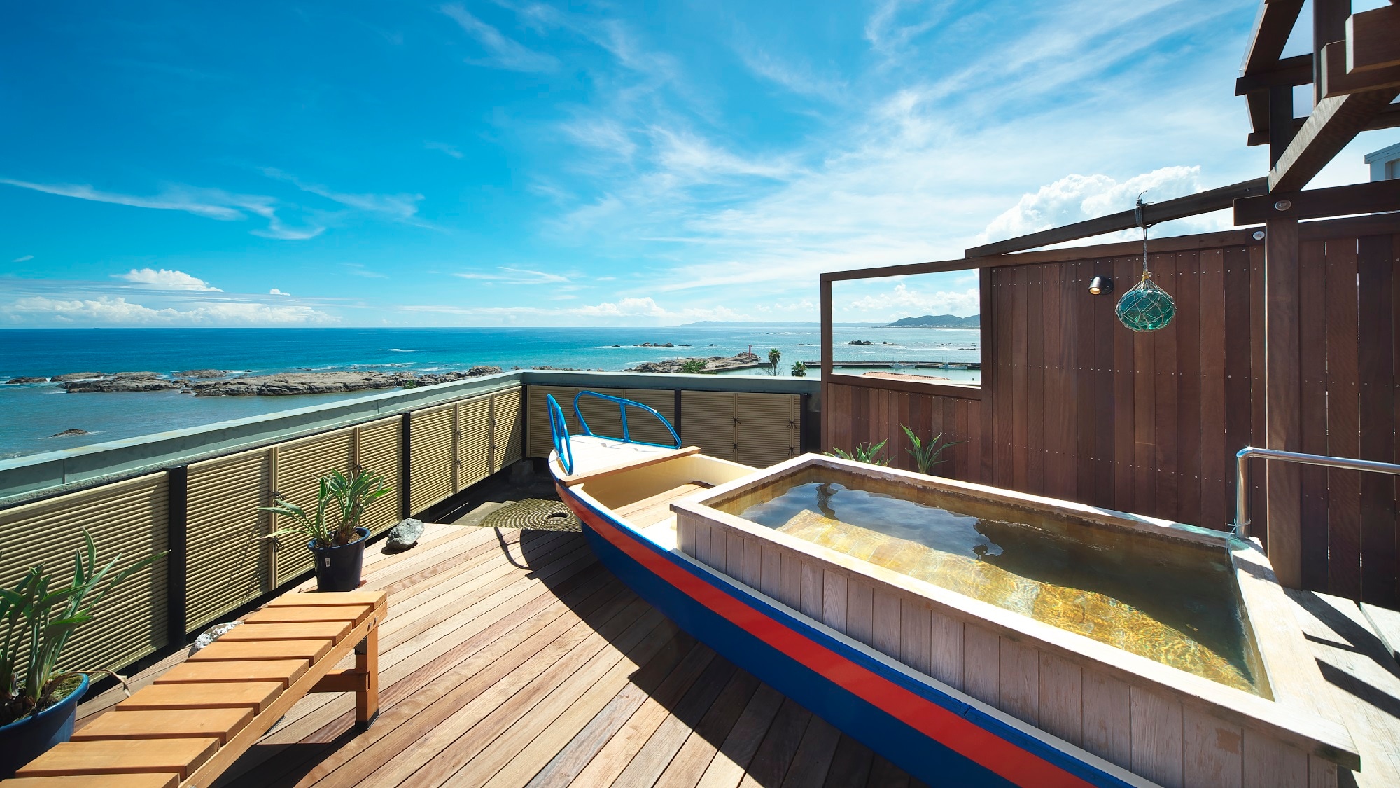 Private open-air bath "Fune" with a panoramic view of the Boso Peninsula and the Pacific Ocean