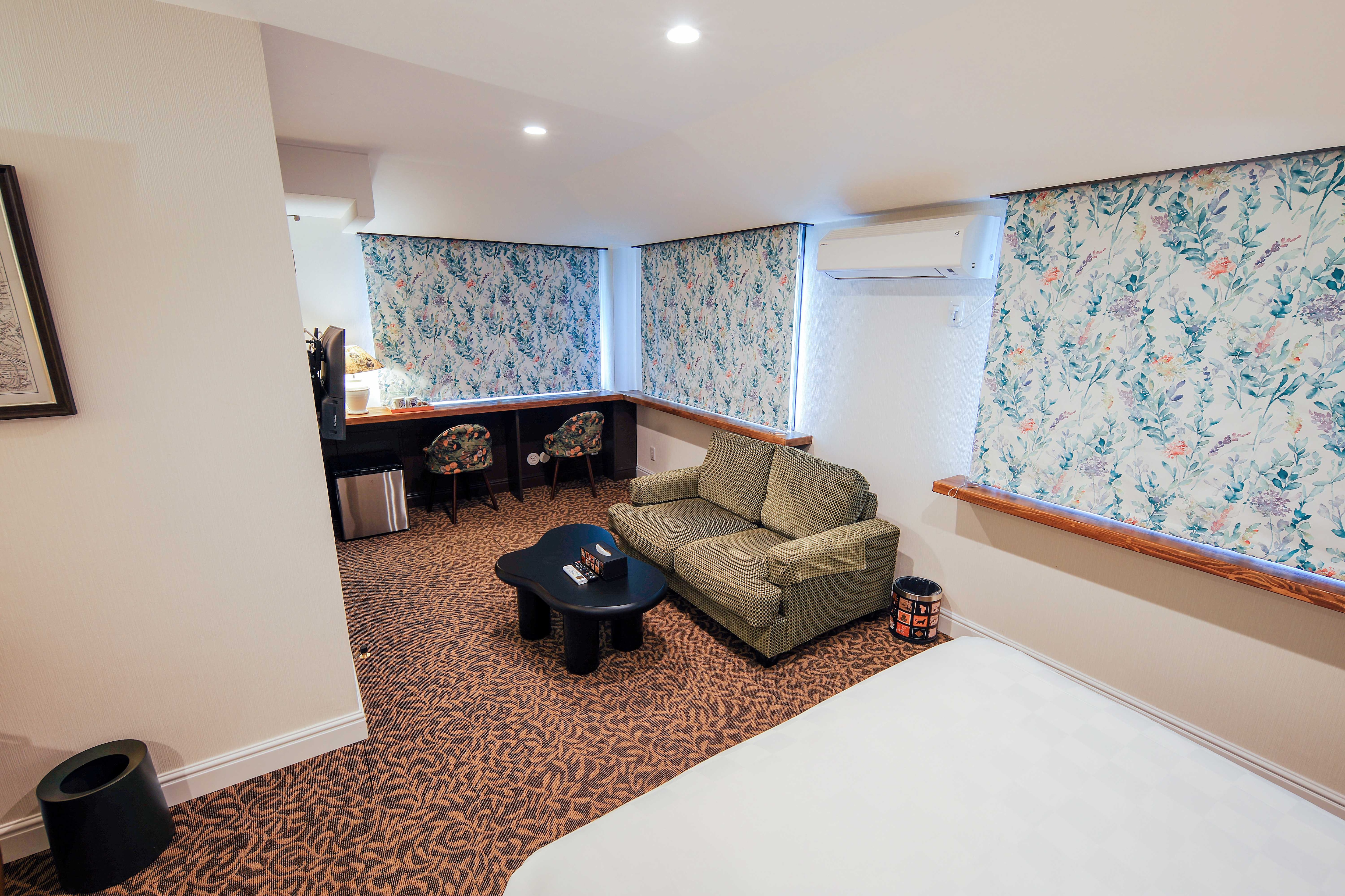 Deluxe Double Room206