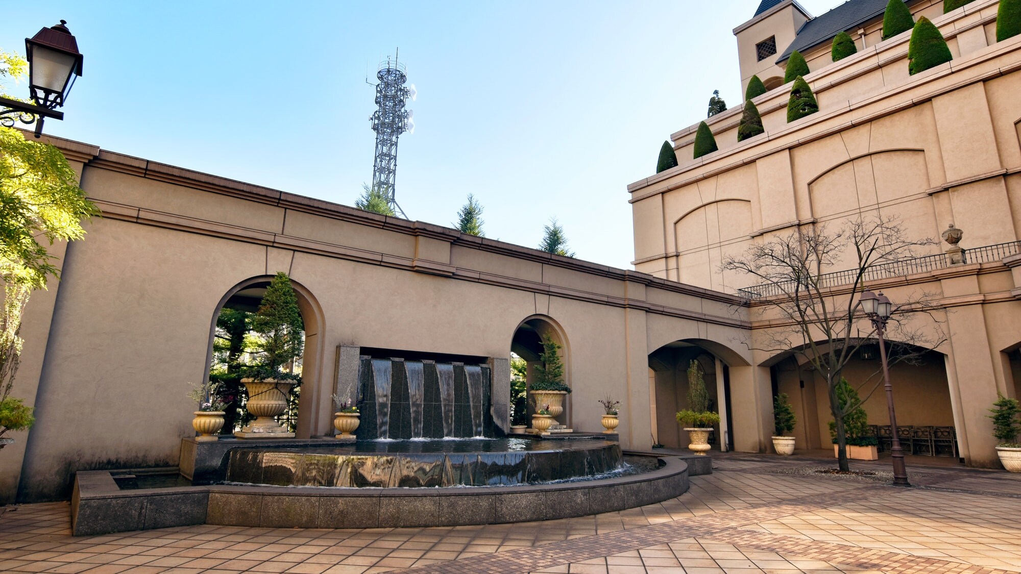 [Courtyard] Relaxing patio