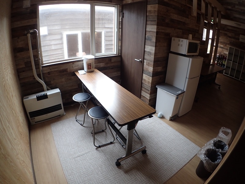 Shared work / eating space