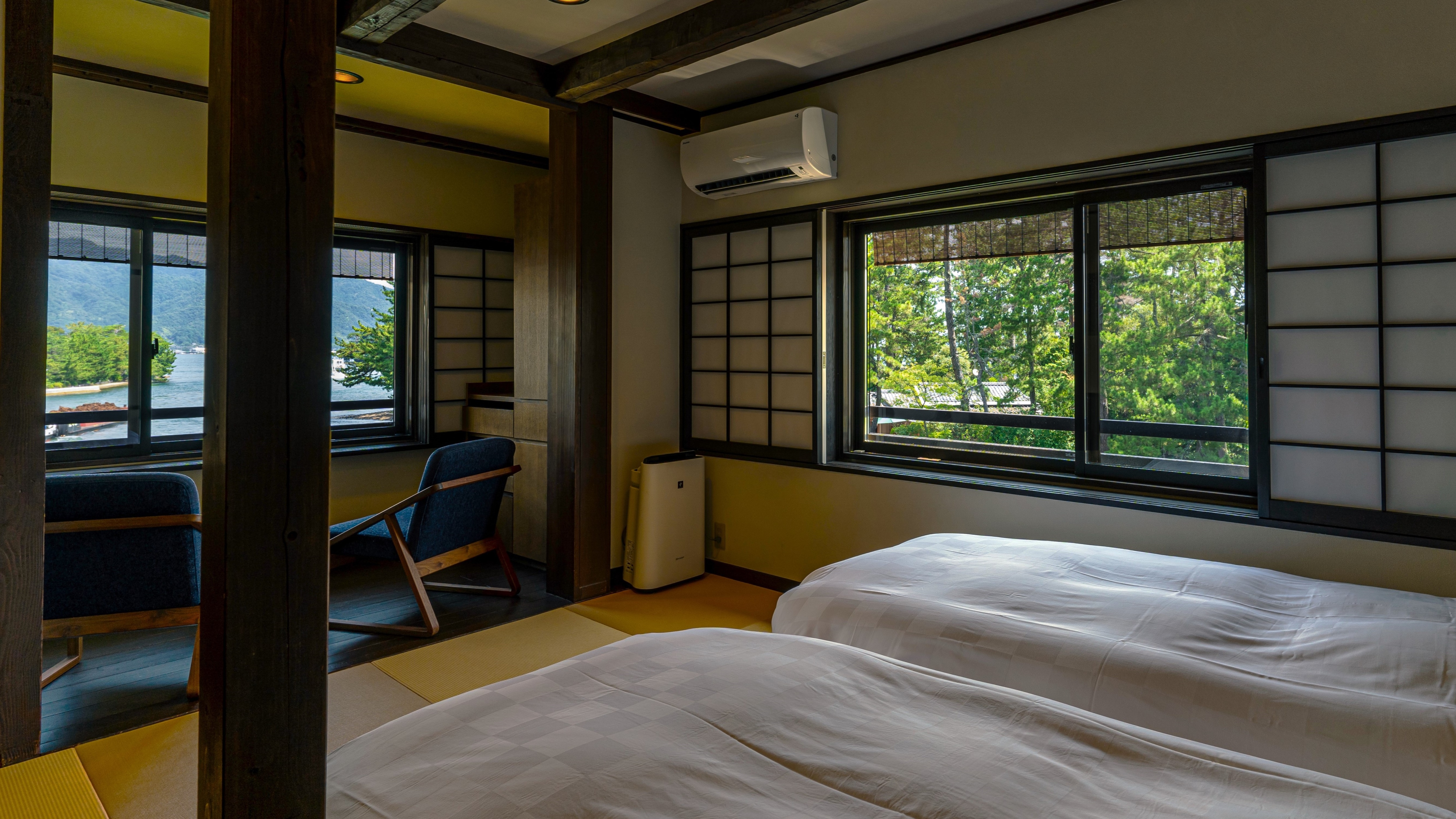 [Japanese-style bedroom with a view of Amanohashidate]