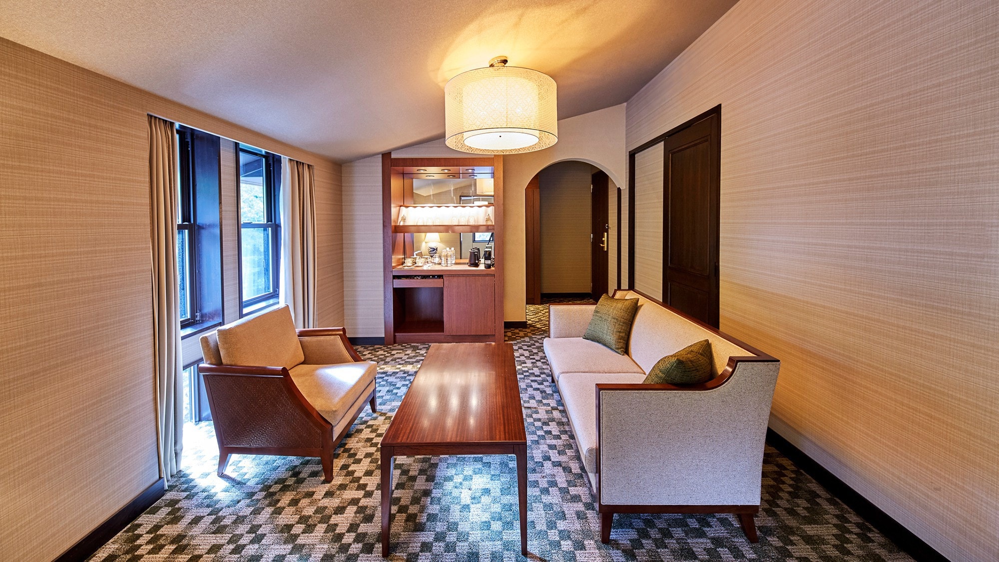 Japanese-Western style premier room / 66.9㎡ / Only one room in the hotel, this room combines the functionality of a hotel with the relaxation of a ryokan