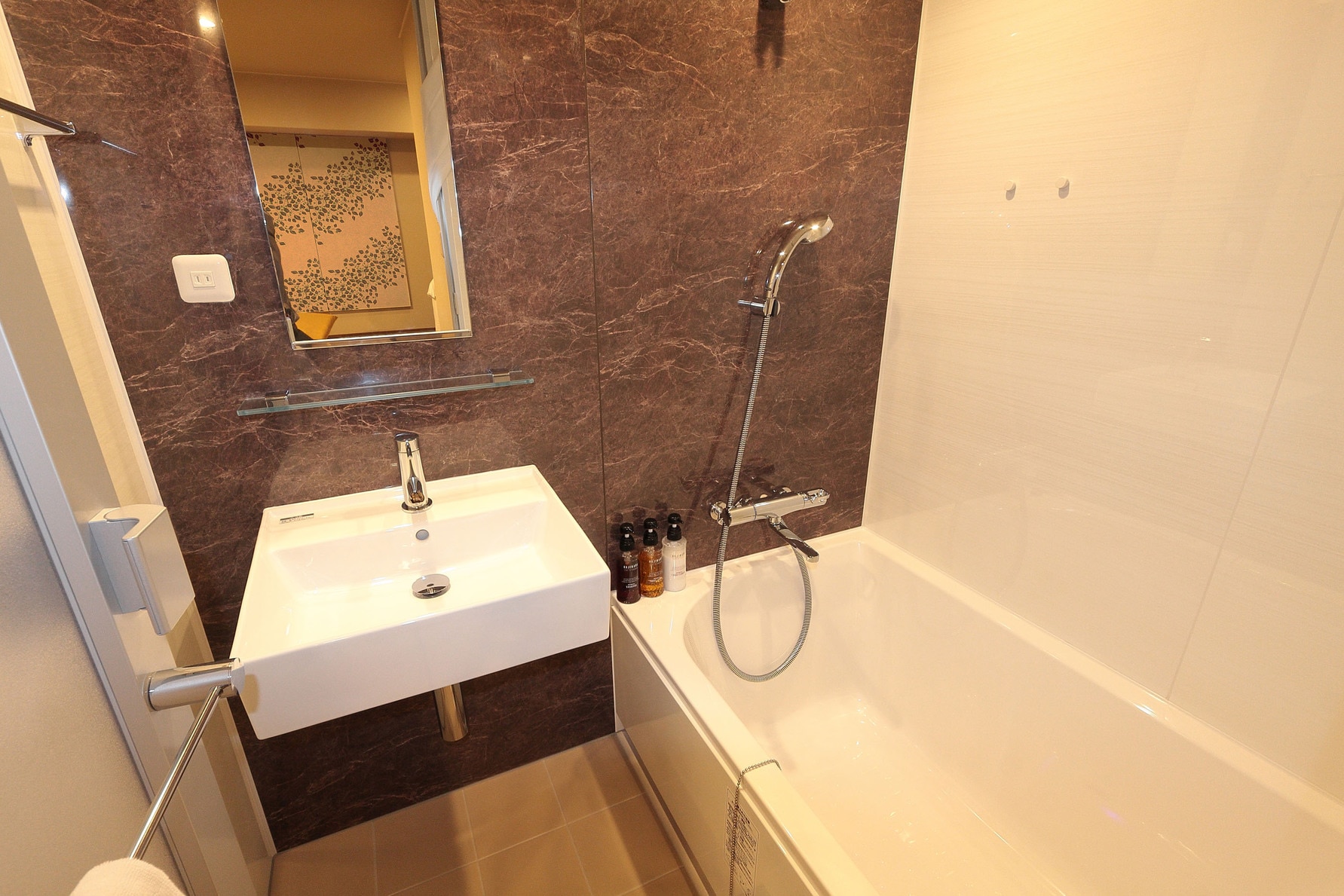 Triple_18.5㎡ (bath and toilet separate)
