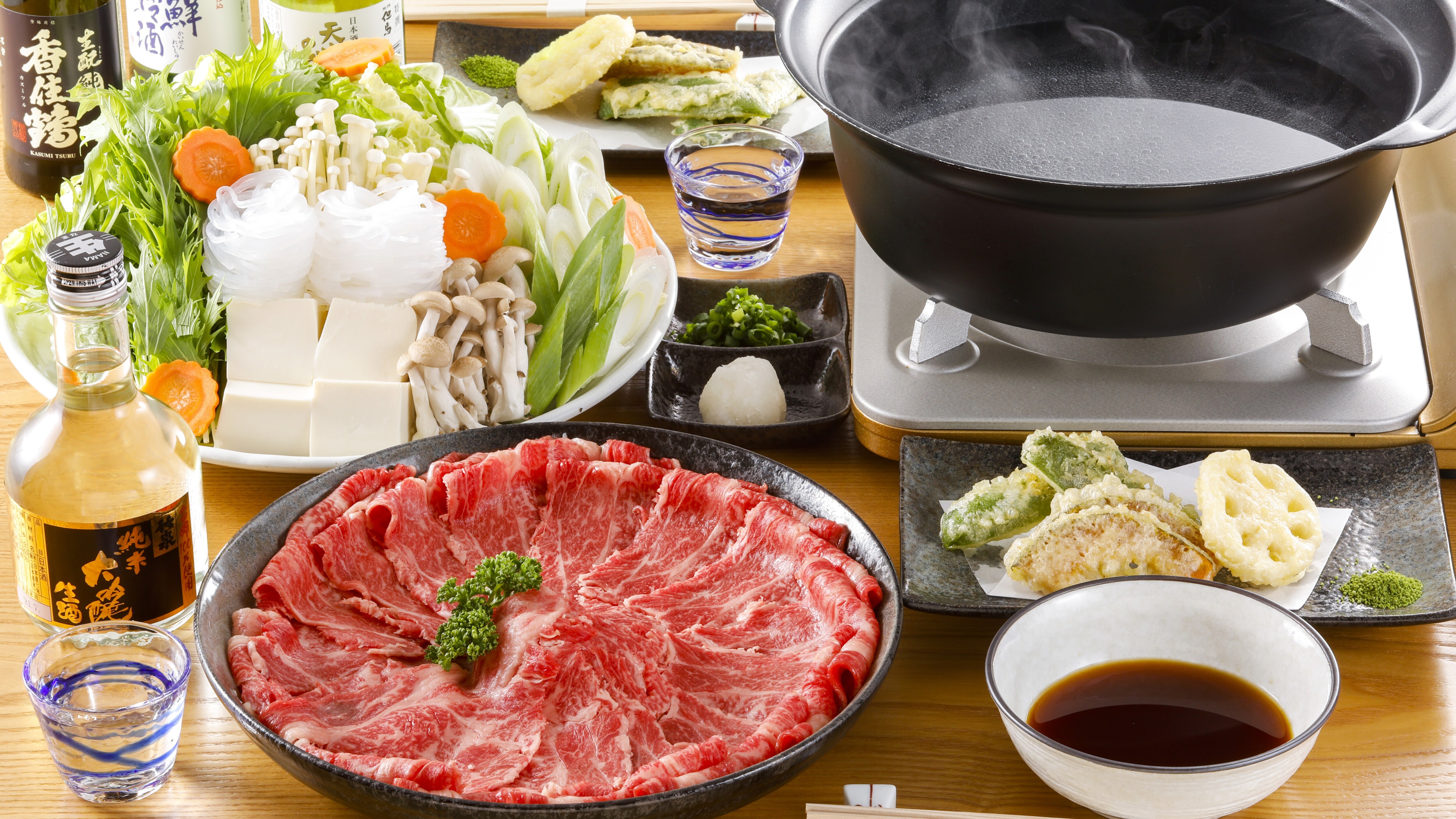 [Dinner] Enjoy shabu-shabu made with Tajima beef and fresh vegetables