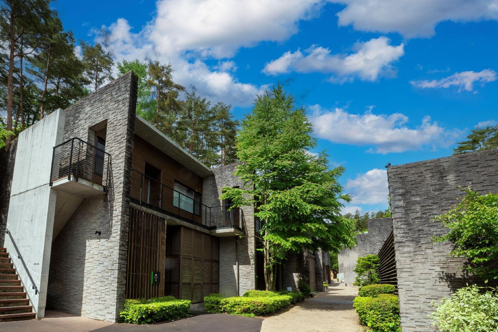 [Exterior] All rooms are located in separate buildings from the main building, allowing you to enjoy a private space with your beloved dog.