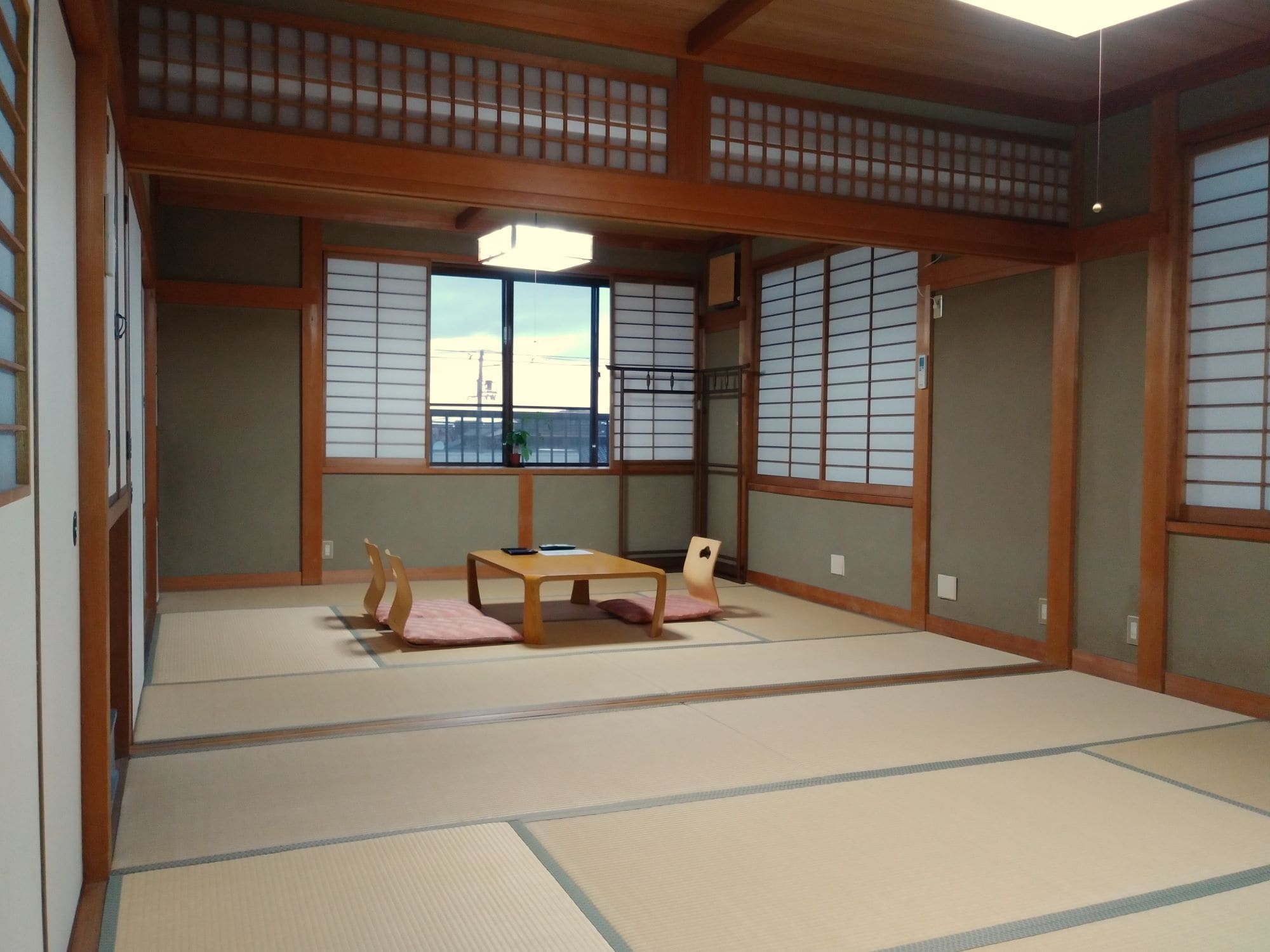 Japanese-style room [large room]