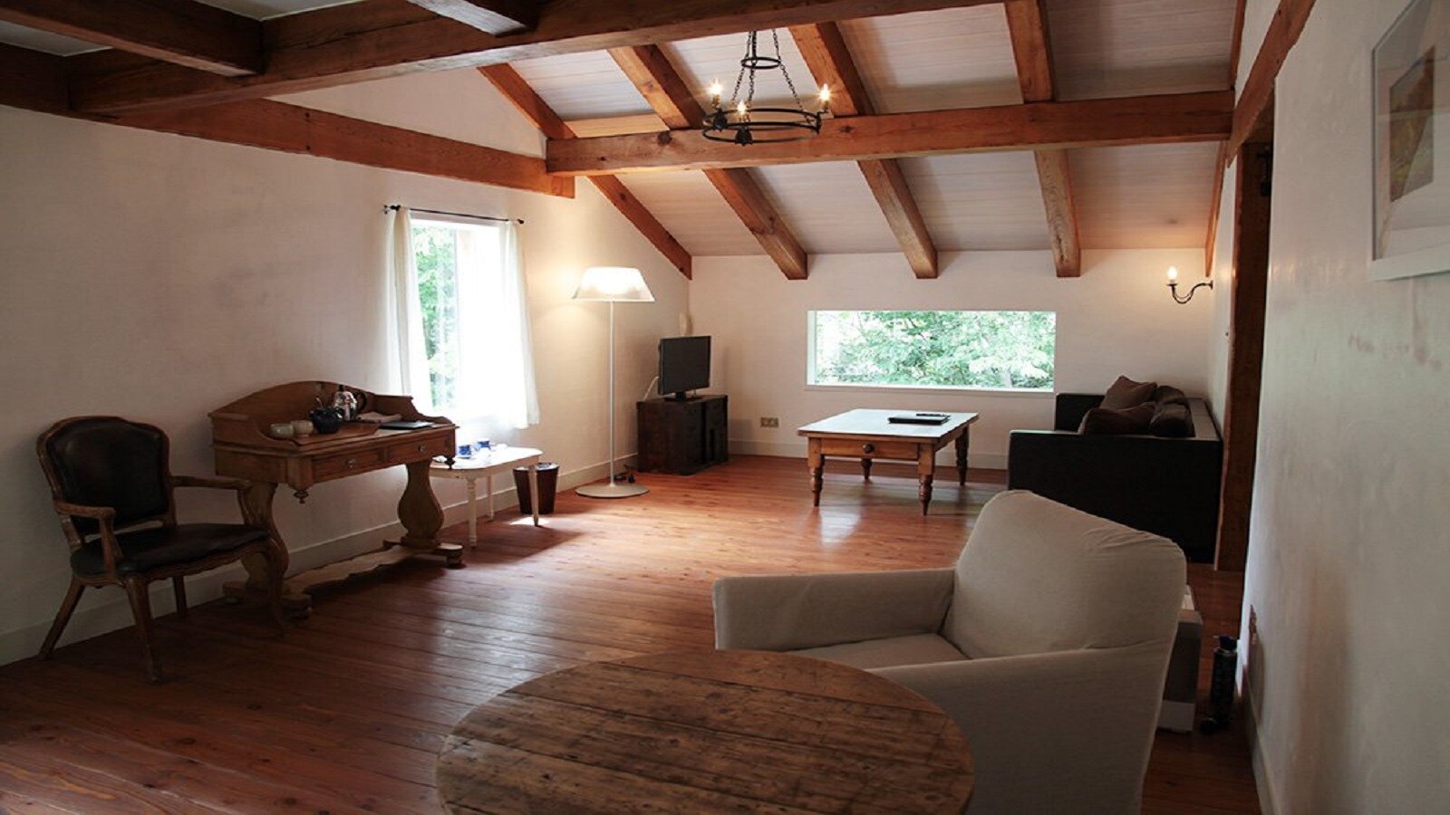 Phòng khách Deluxe Suite