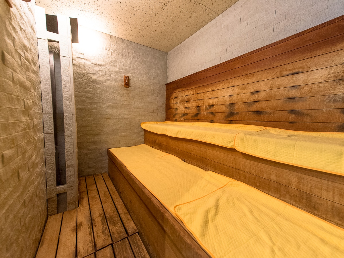 Tháng 7 năm 2025: Tắm nước lạnh sẽ hoàn thành! Tận hưởng phòng xông hơi nóng bỏng (trên 90 độ) và bồn tắm nước lạnh như băng (15 độ)