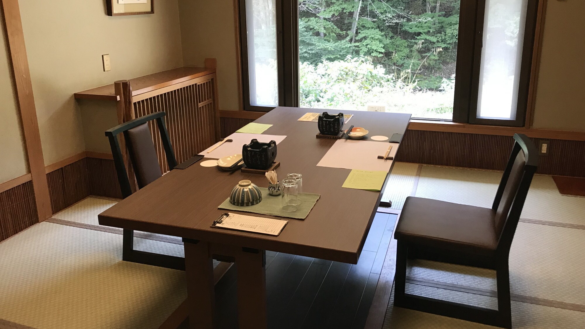Private dining room "Shikitei" (Meals are served at Shikitei or Hazukitei. Both rooms are private.)