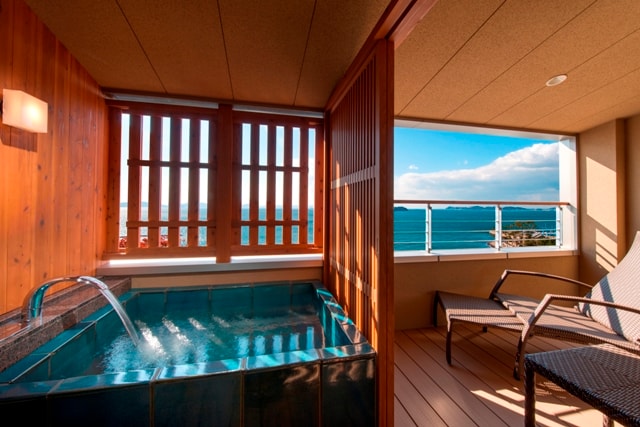 Premium Twin Room with Open Air Bath