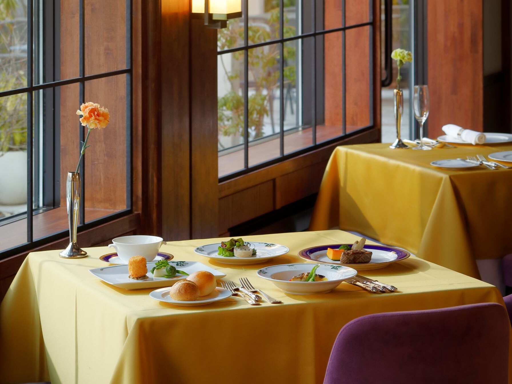 Dining room image