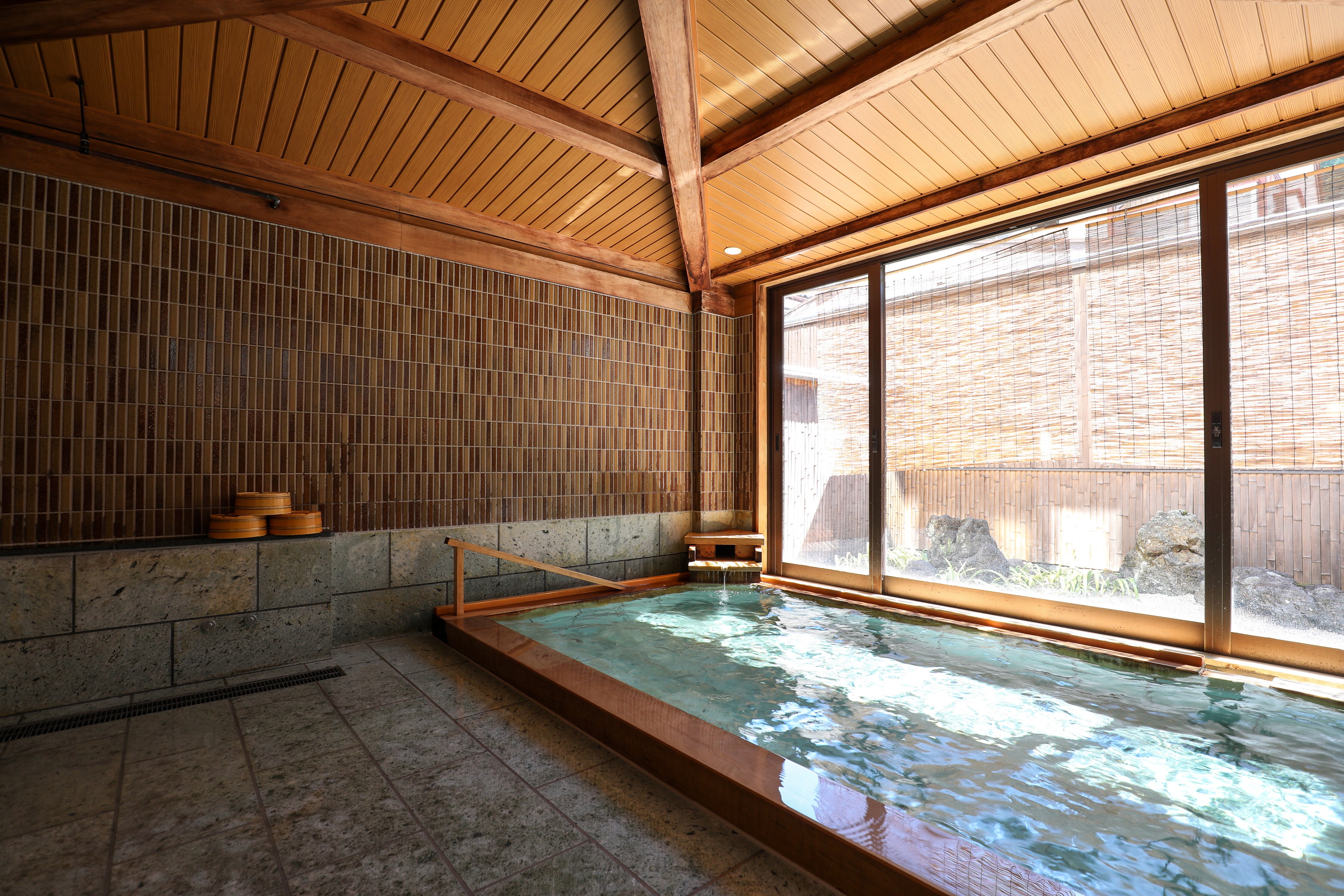 Private bath "Yugiri"