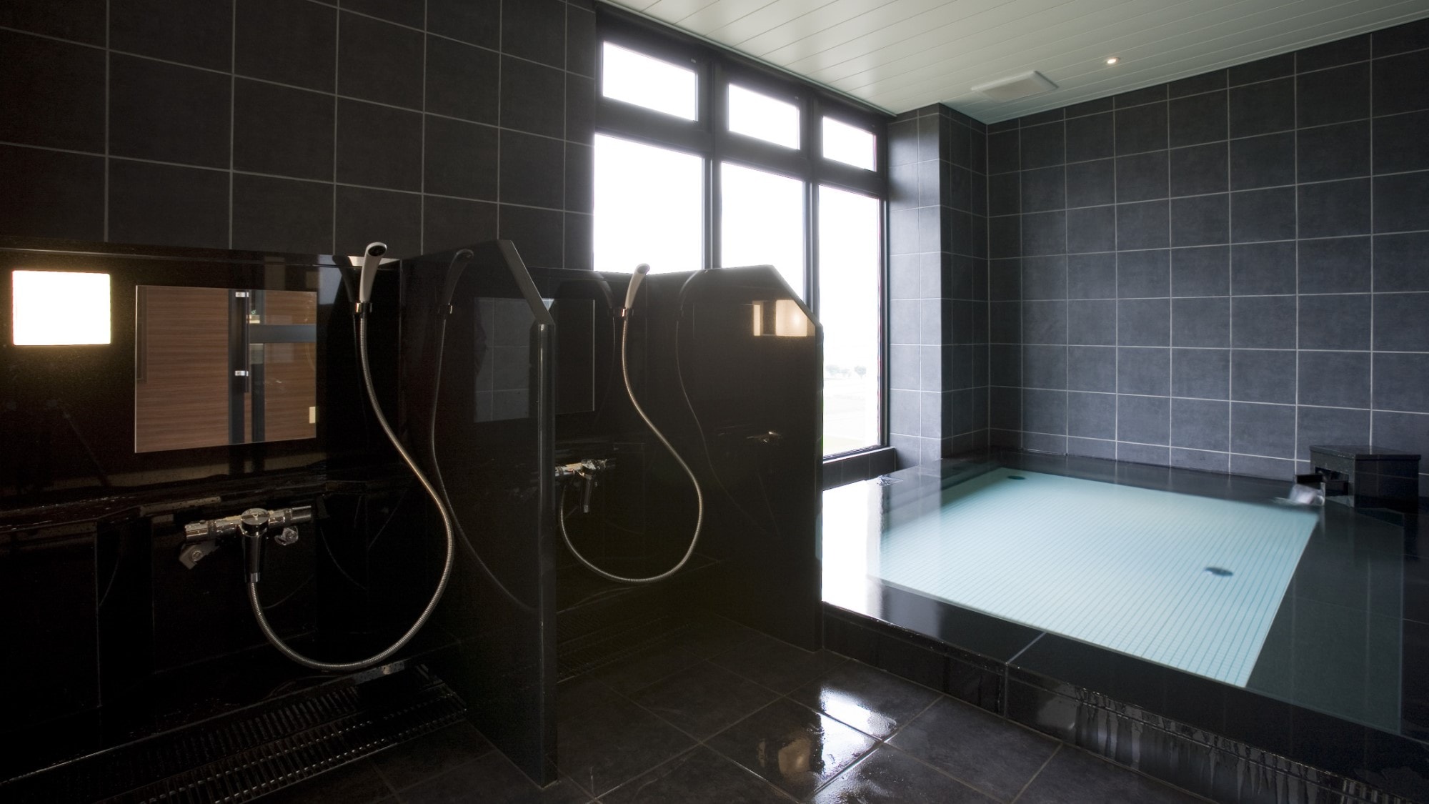 Women's Spa Indoor Bath