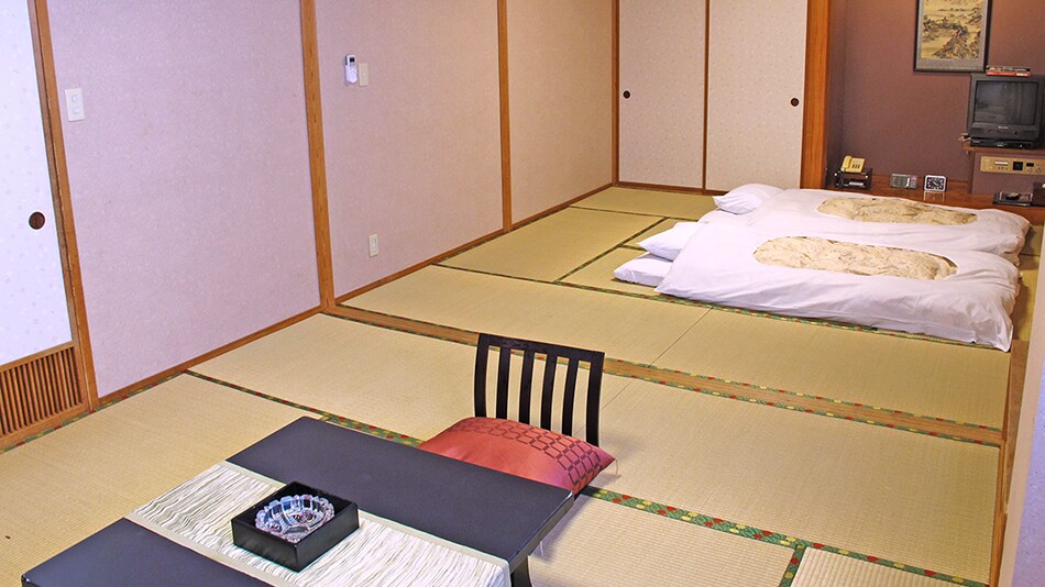 [Japanese-style room]