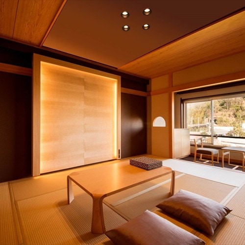 "Stylish" Japanese-style room can accommodate up to 4 people