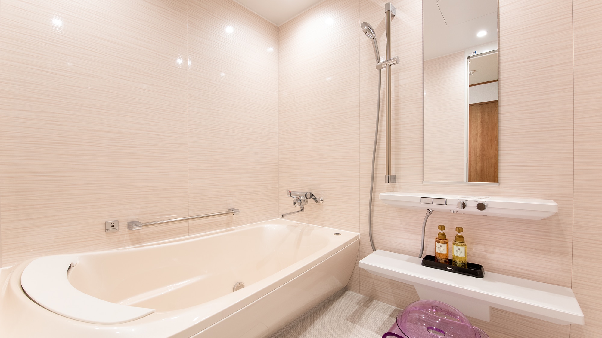 *[3F Special Japanese-Western Room "Jia"] Guest room bathroom: It is not a hot spring, but it is spacious.
